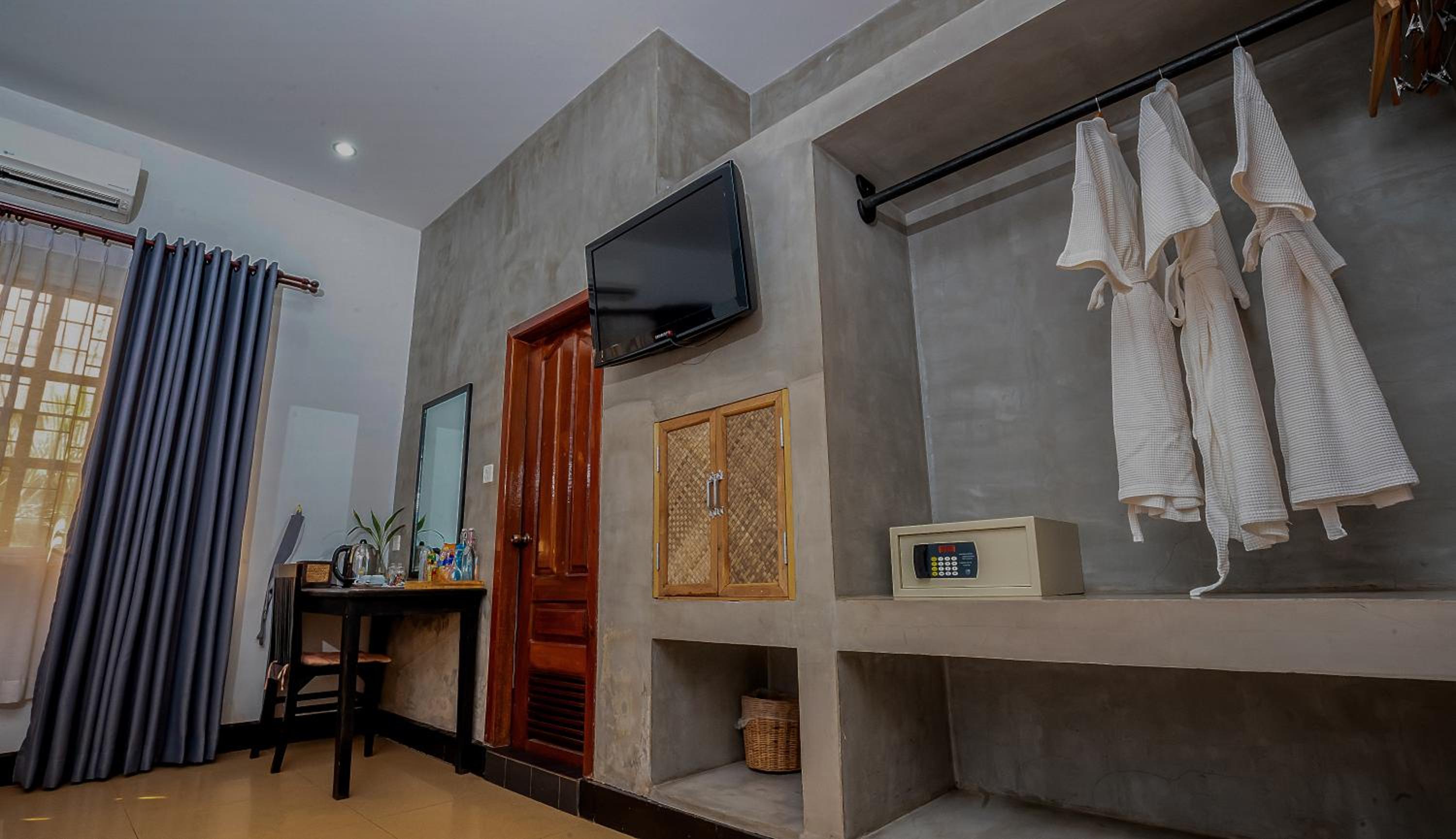 Deluxe Family Room - Photo 7