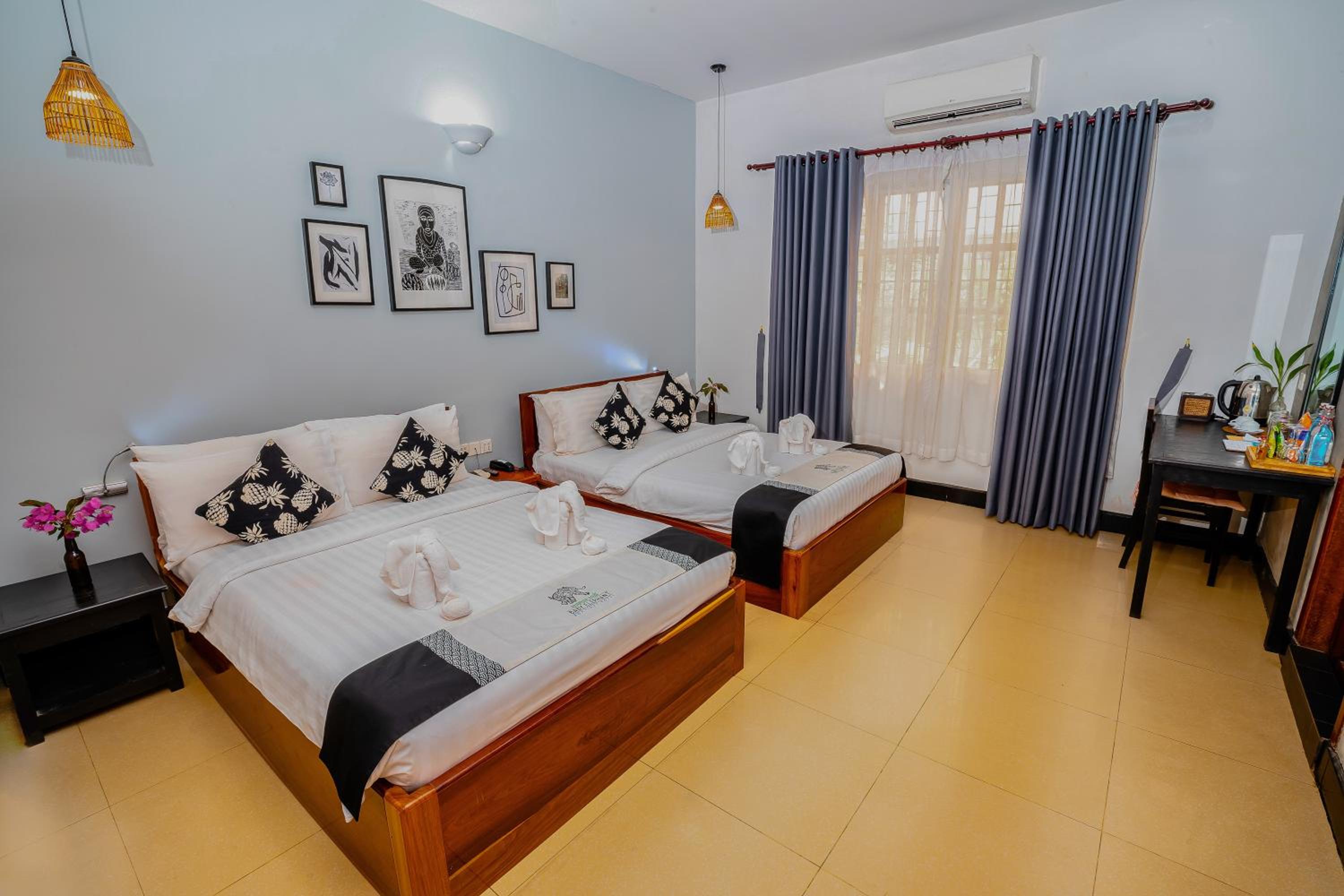Deluxe Family Room - Photo 3