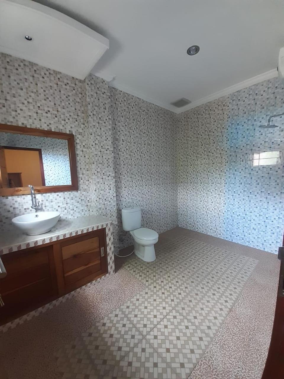 Family Room photo 2