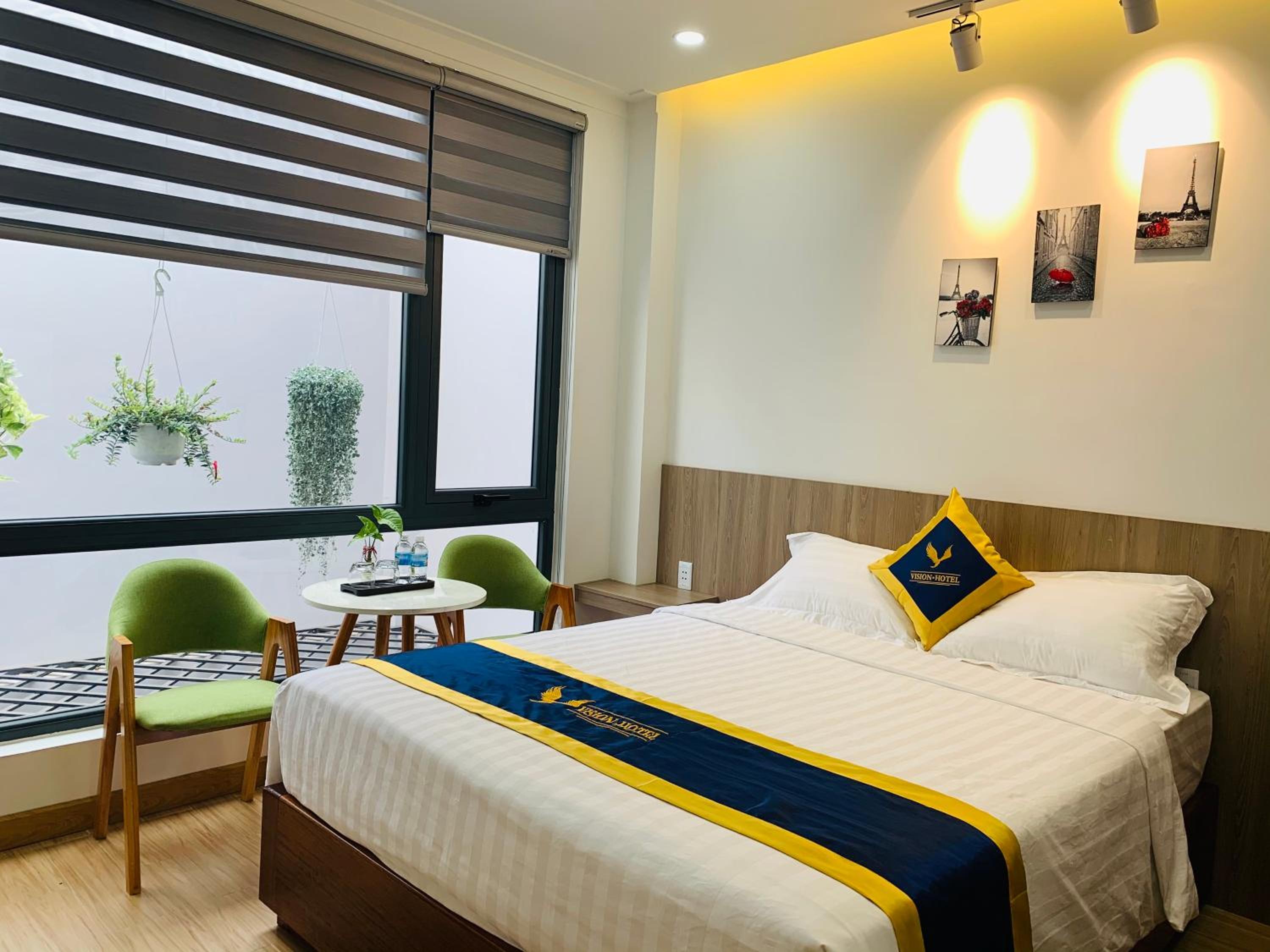 Large Double Room - Photo 14