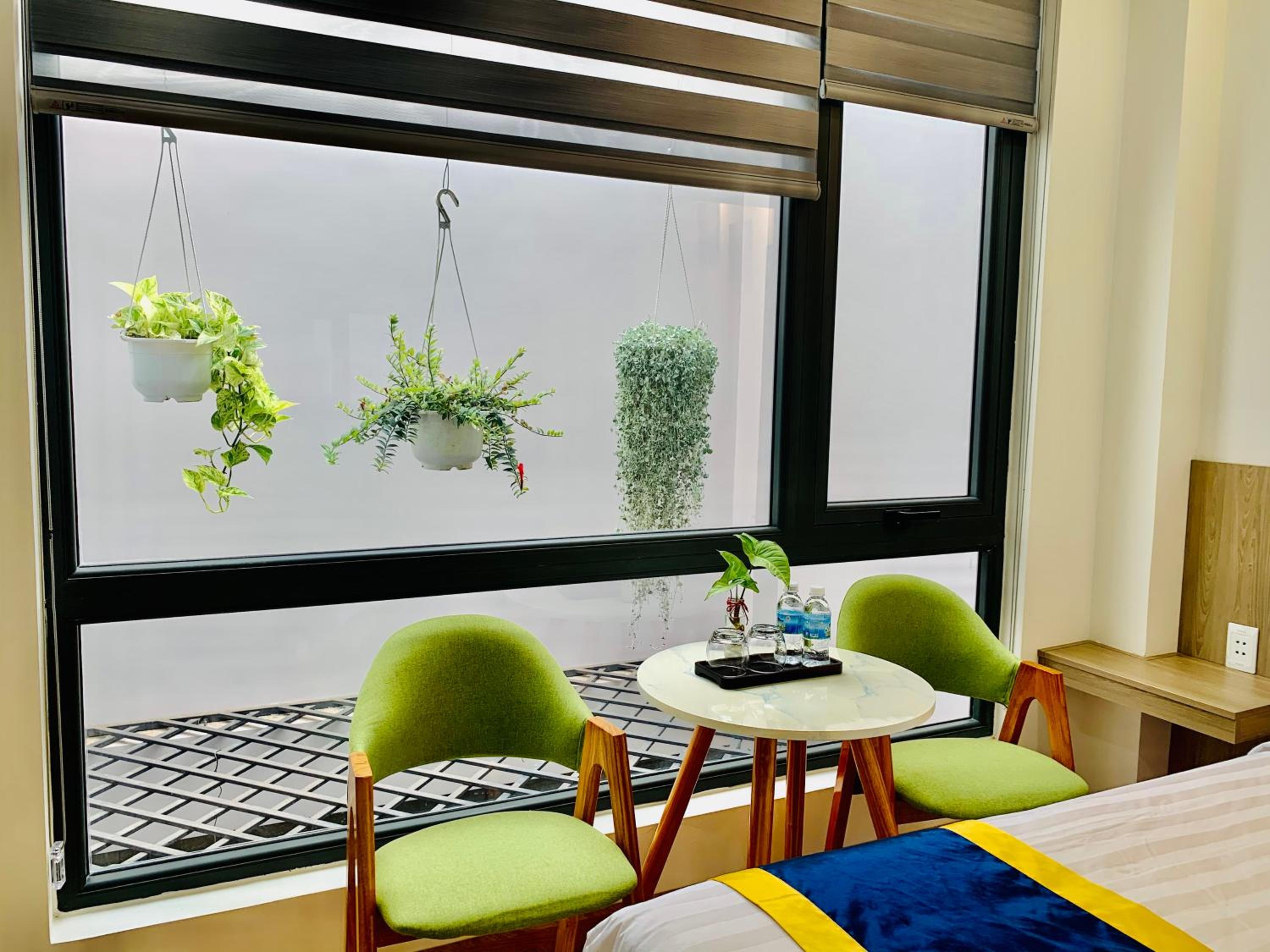 Large Double Room - Photo 13