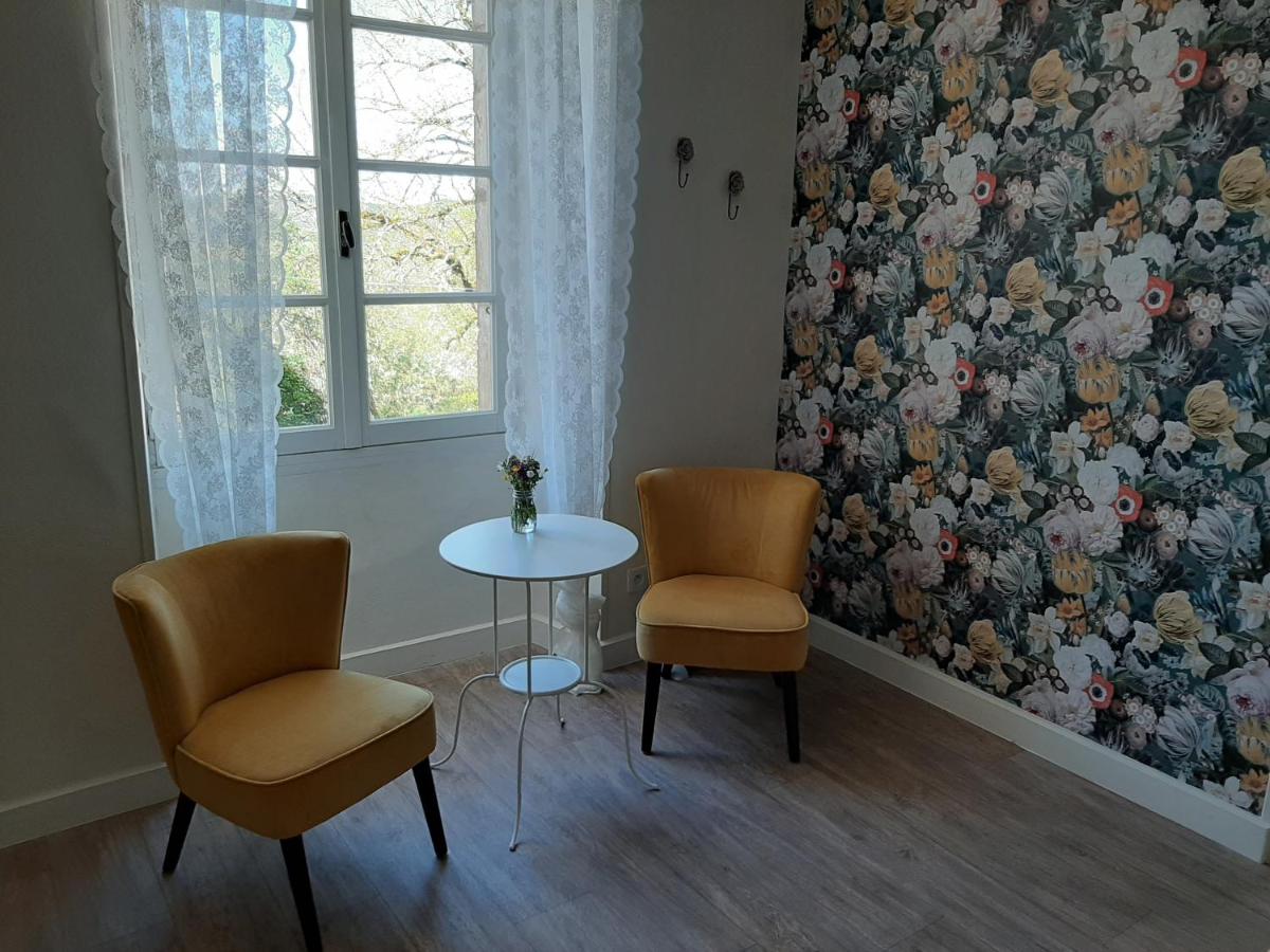 Quadruple Room with Private Bathroom photo 2