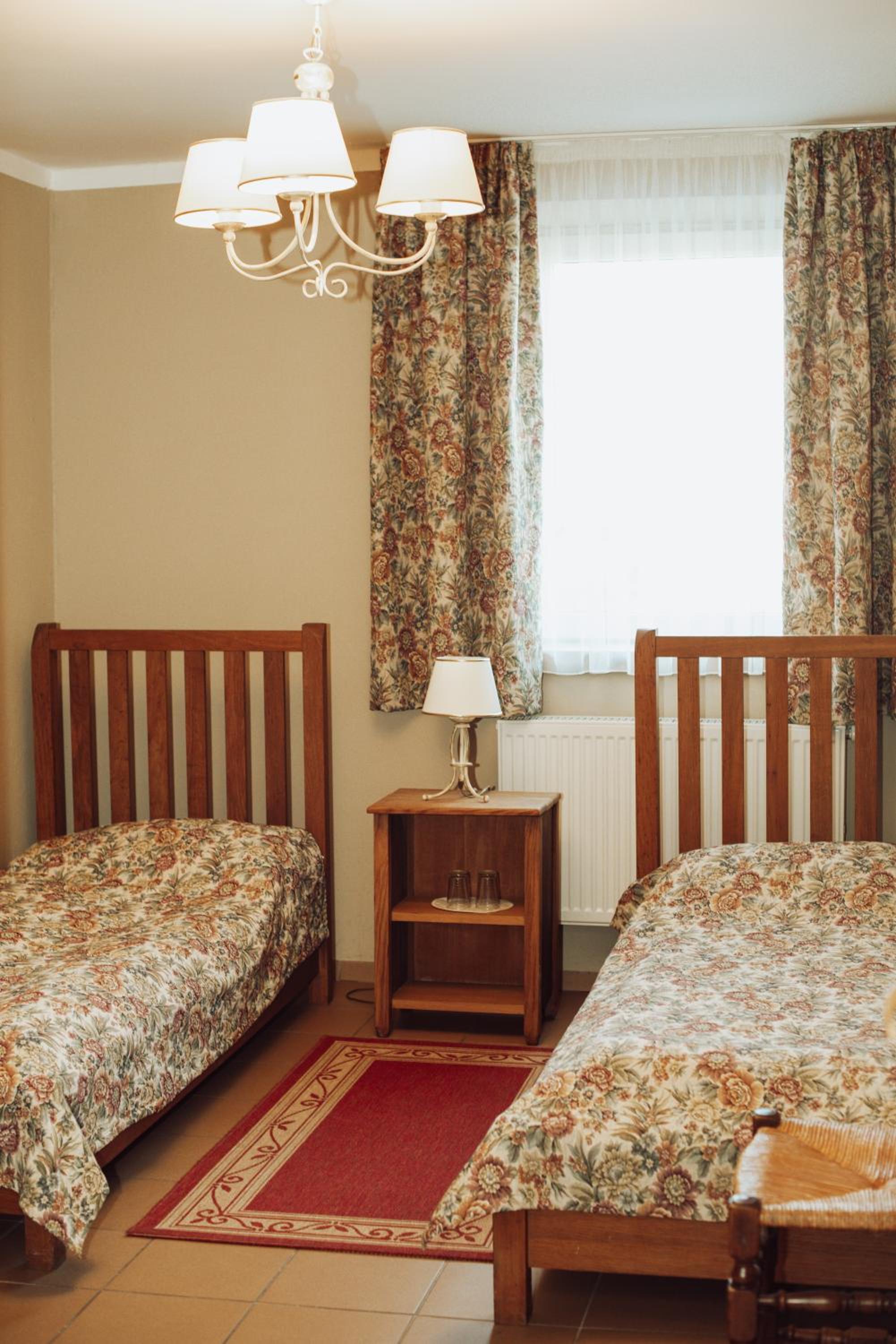 One-Bedroom Apartment - Photo 4
