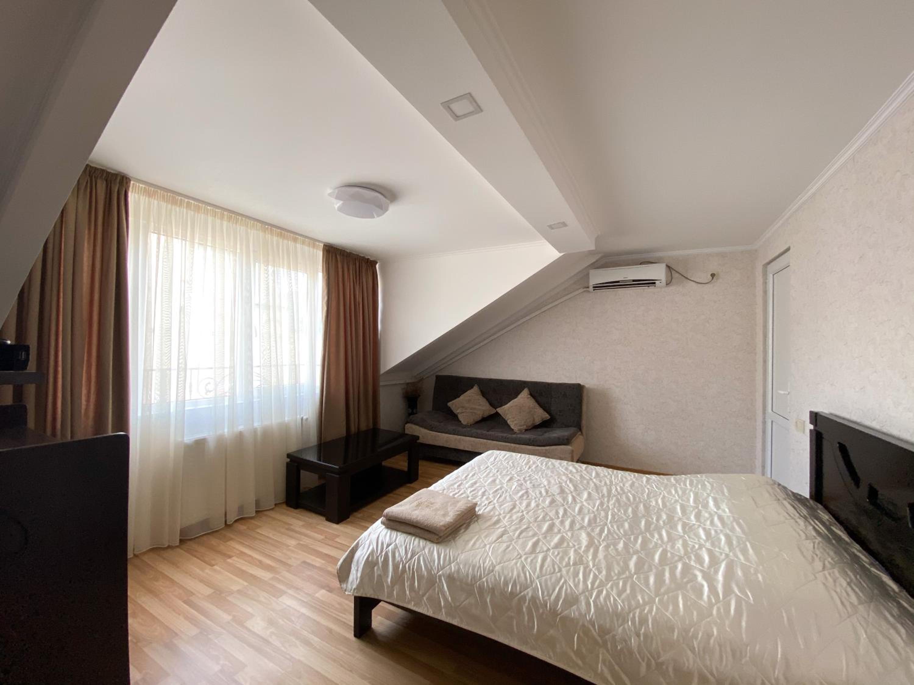 Deluxe Double Room with Castle View