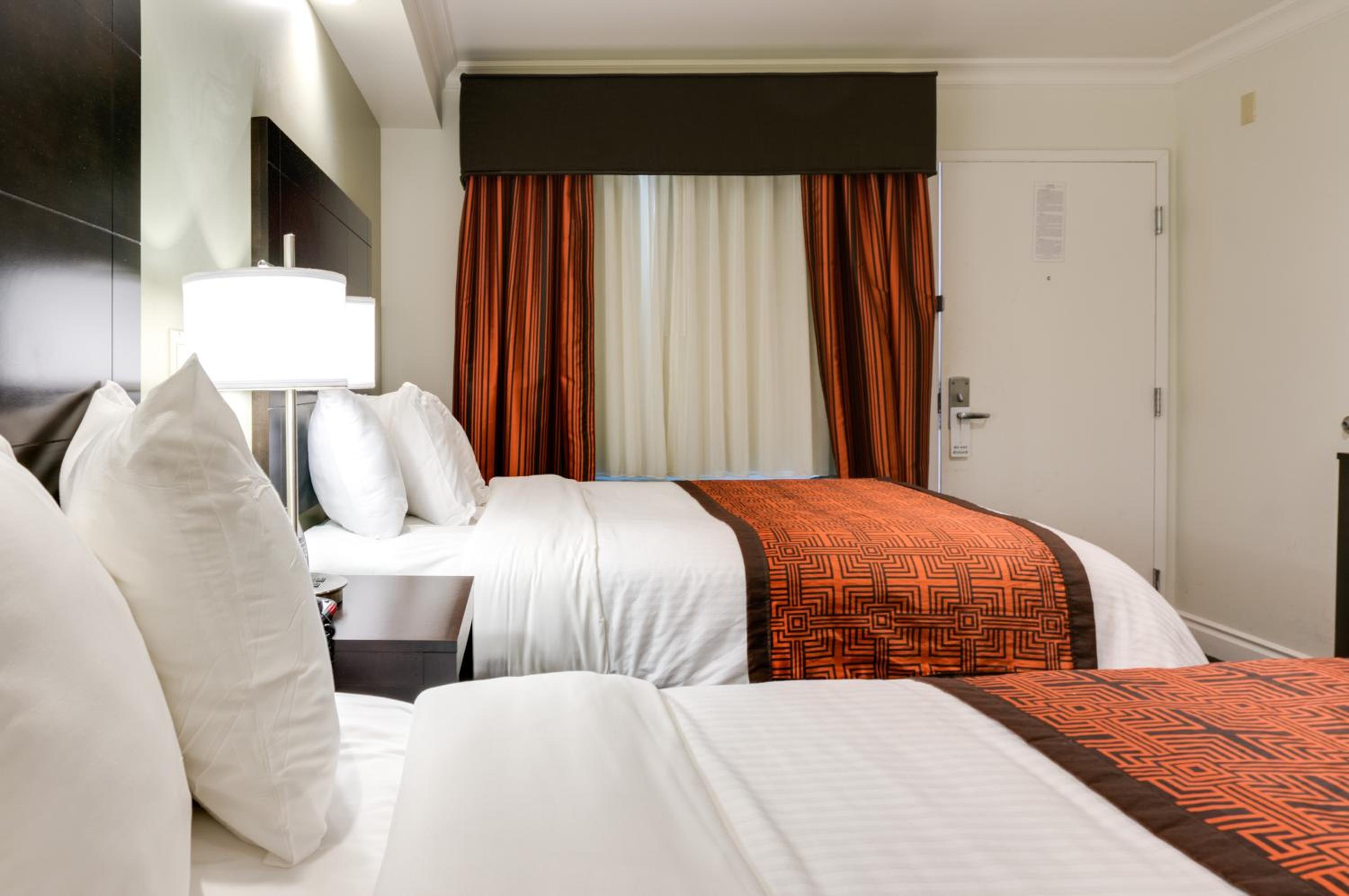 Double Room with Two Double Beds - Photo 5