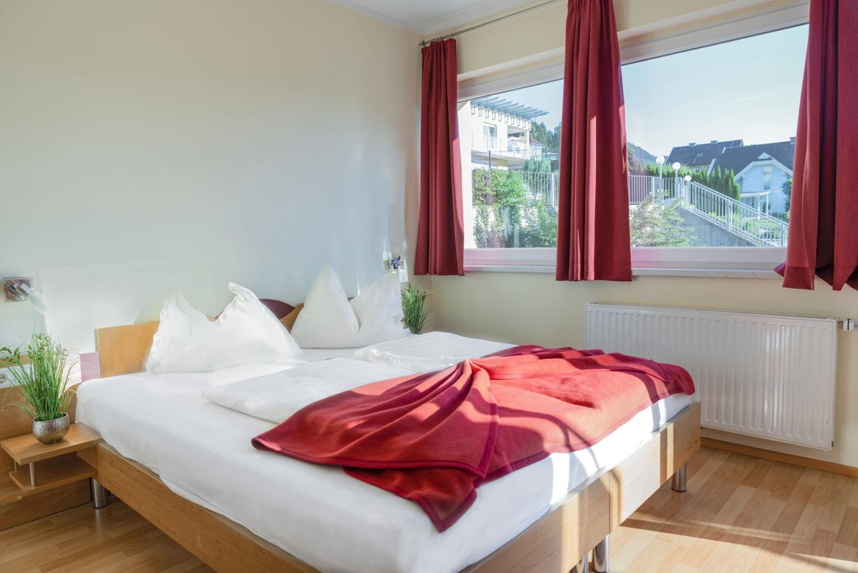 Double or Twin Room - Photo 3