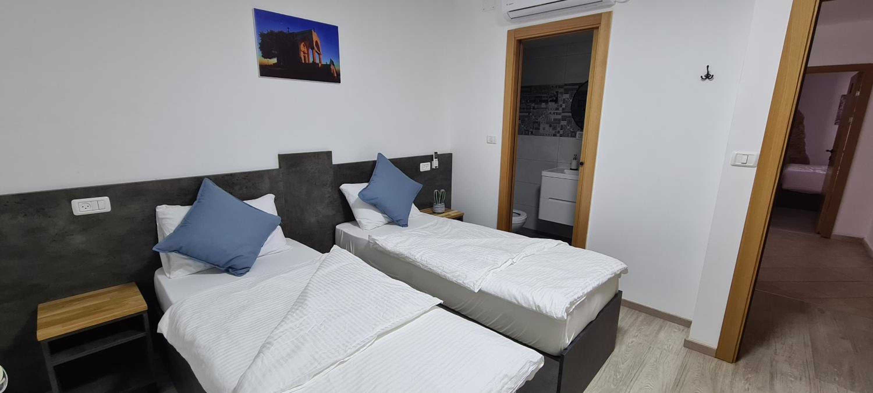 Deluxe Double or Twin Room - Photo 18