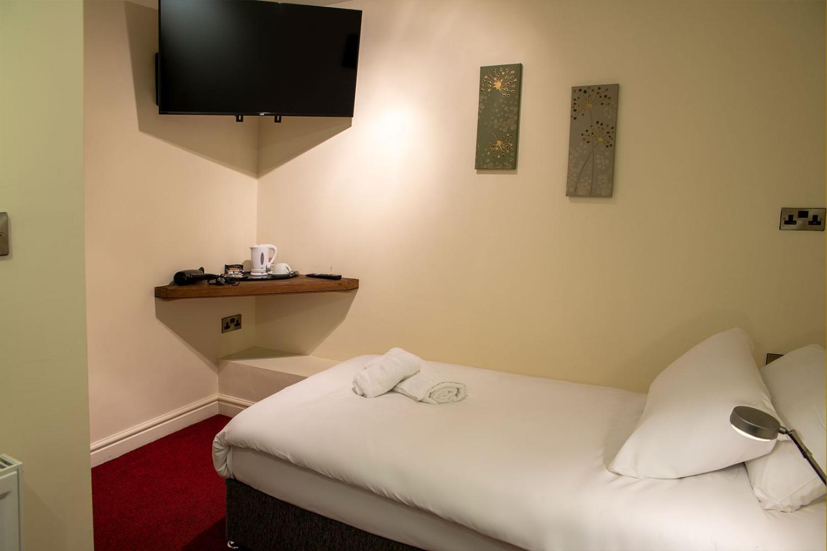 Standard Single Room