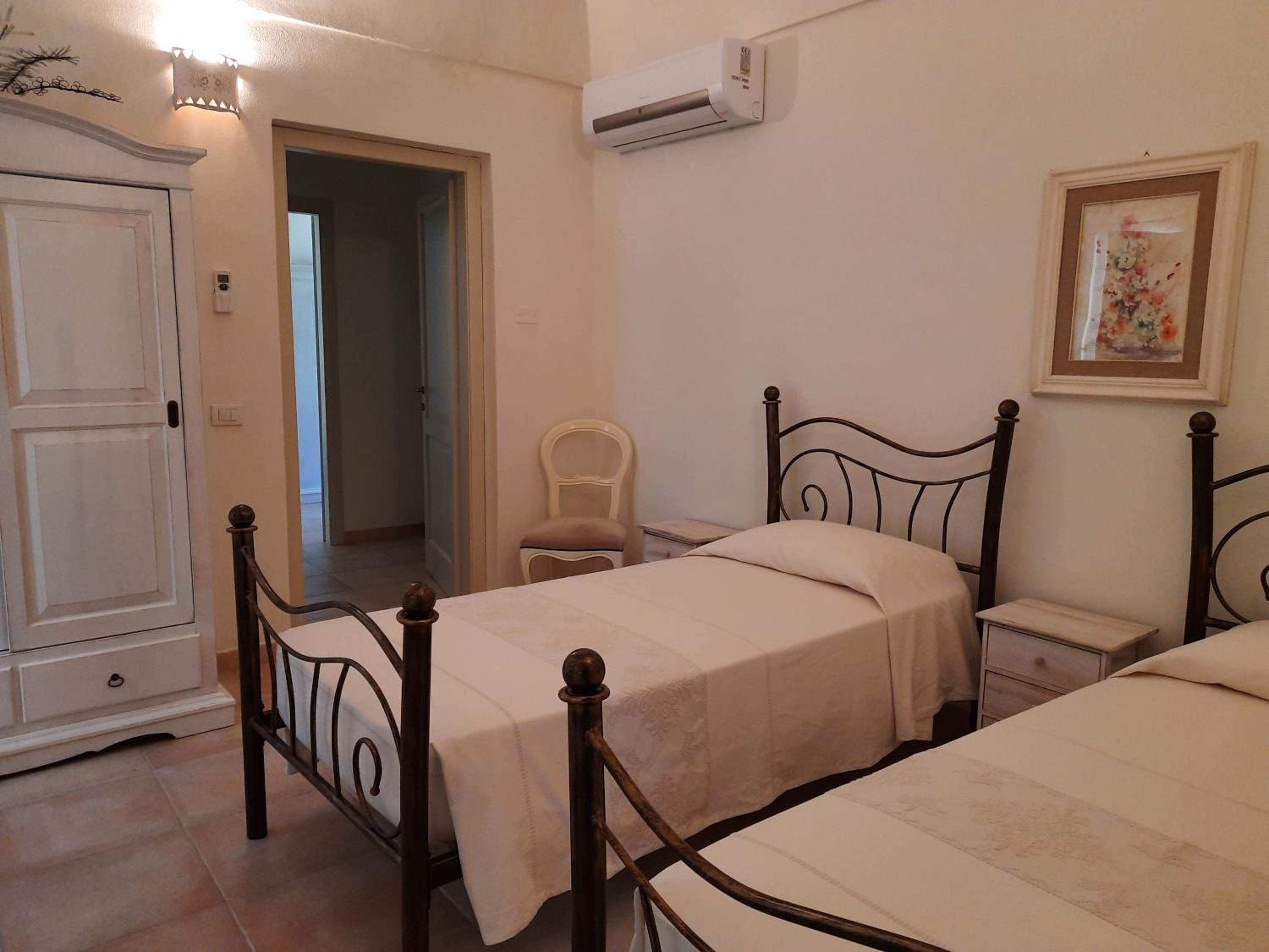 Family Room with Balcony - Photo 4