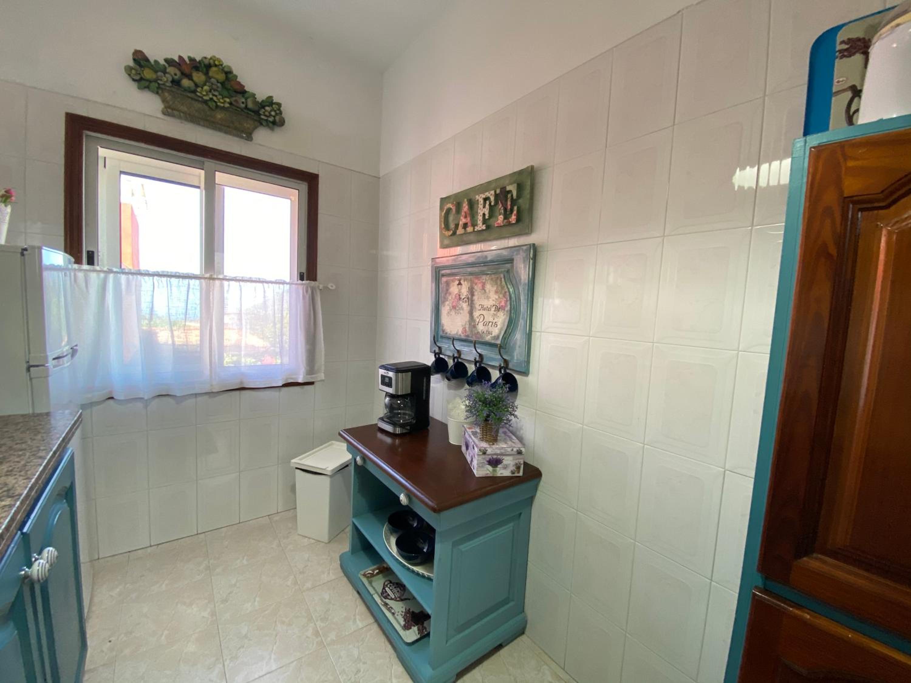 Apartment with Terrace - Photo 10