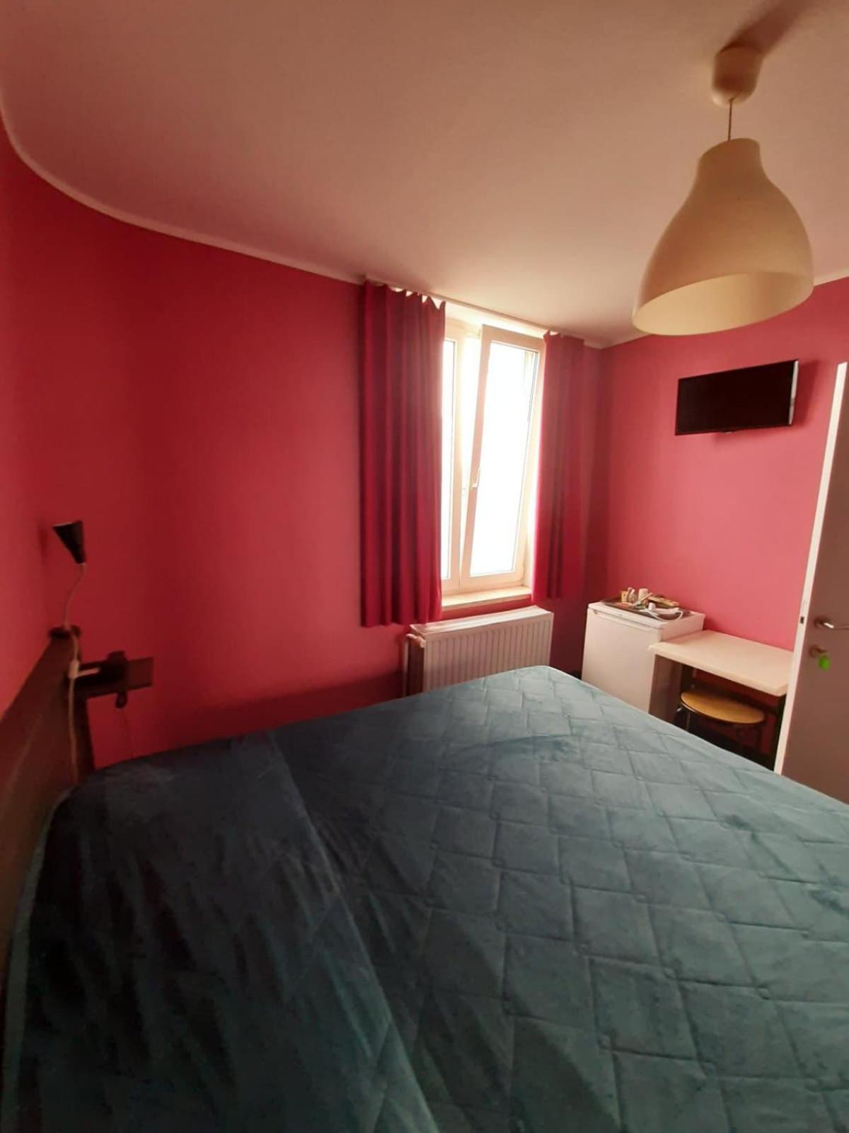 Double Room - Photo 3