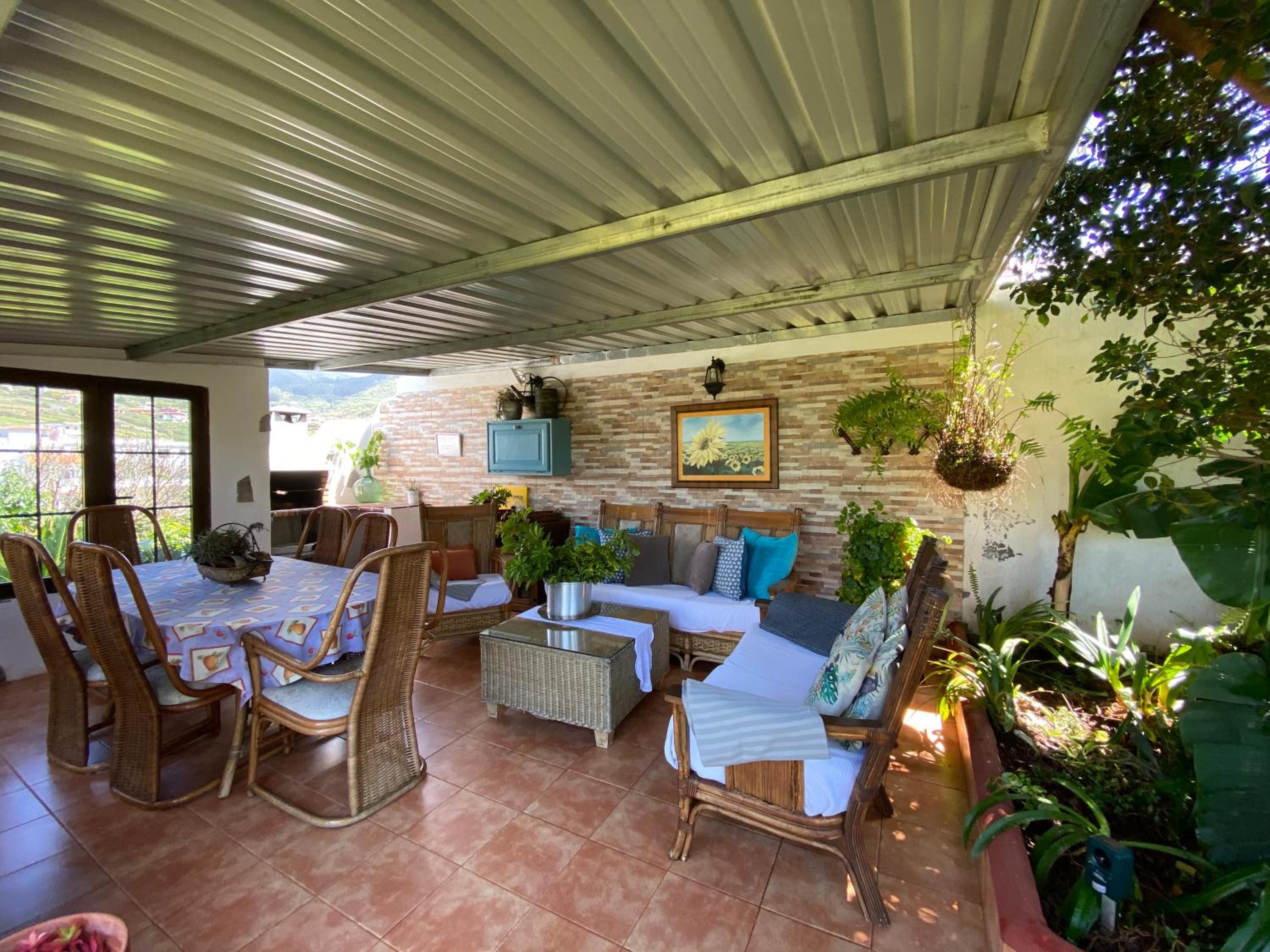 Apartment with Terrace - Photo 19