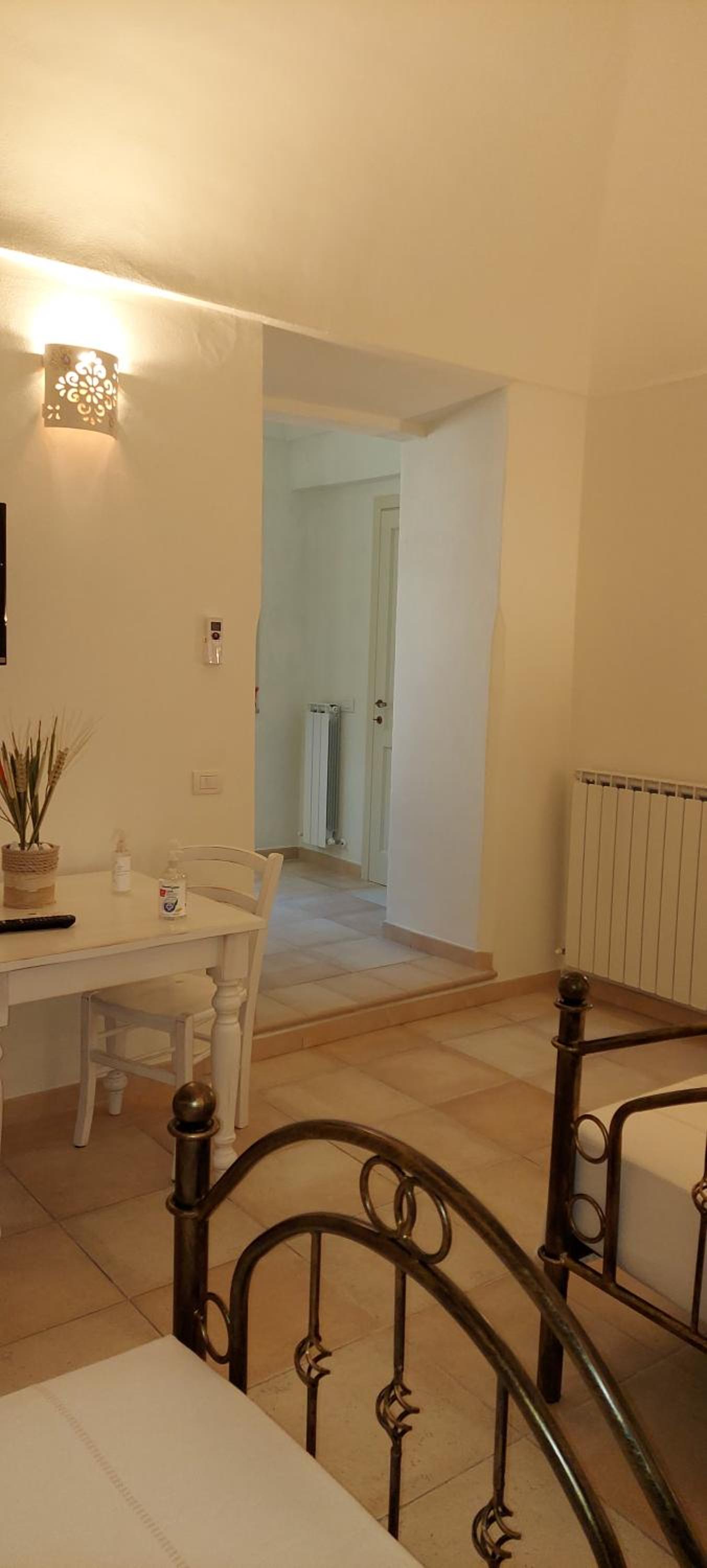 Quadruple Room with Balcony - Photo 4