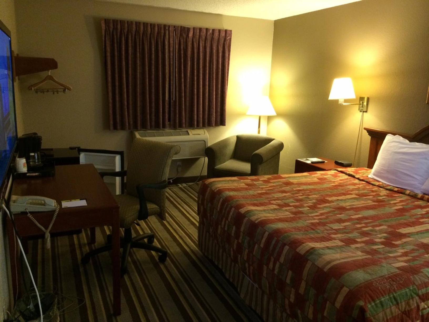 King Studio Suite - Non-Smoking - Photo 1