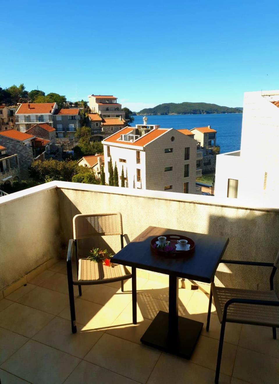 Double Room with Balcony and Sea View - Top Floor - Photo 10