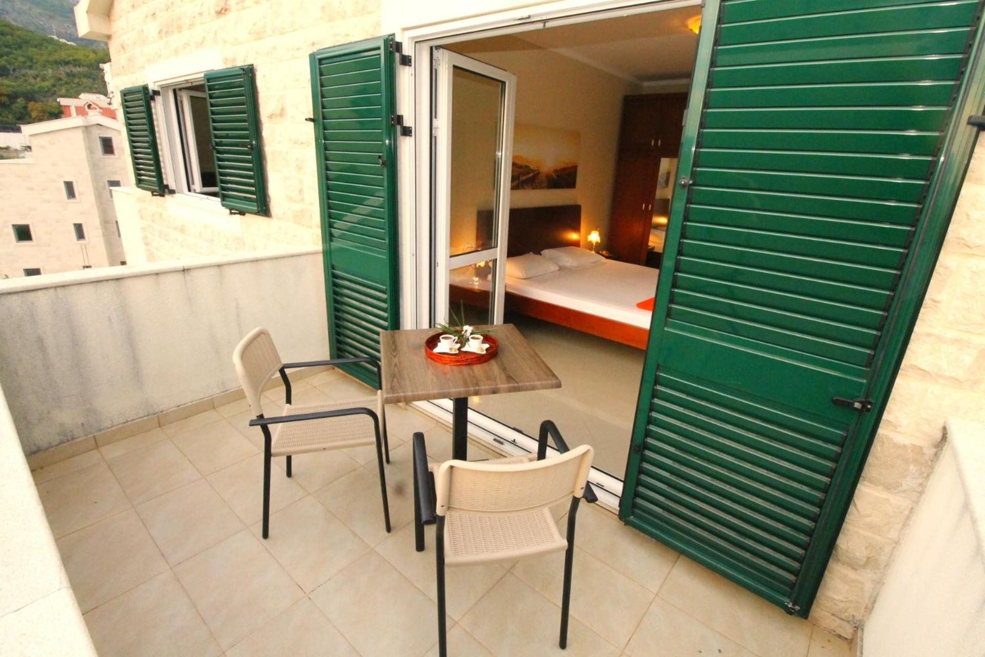 Double Room with Balcony and Sea View - Top Floor - Photo 12