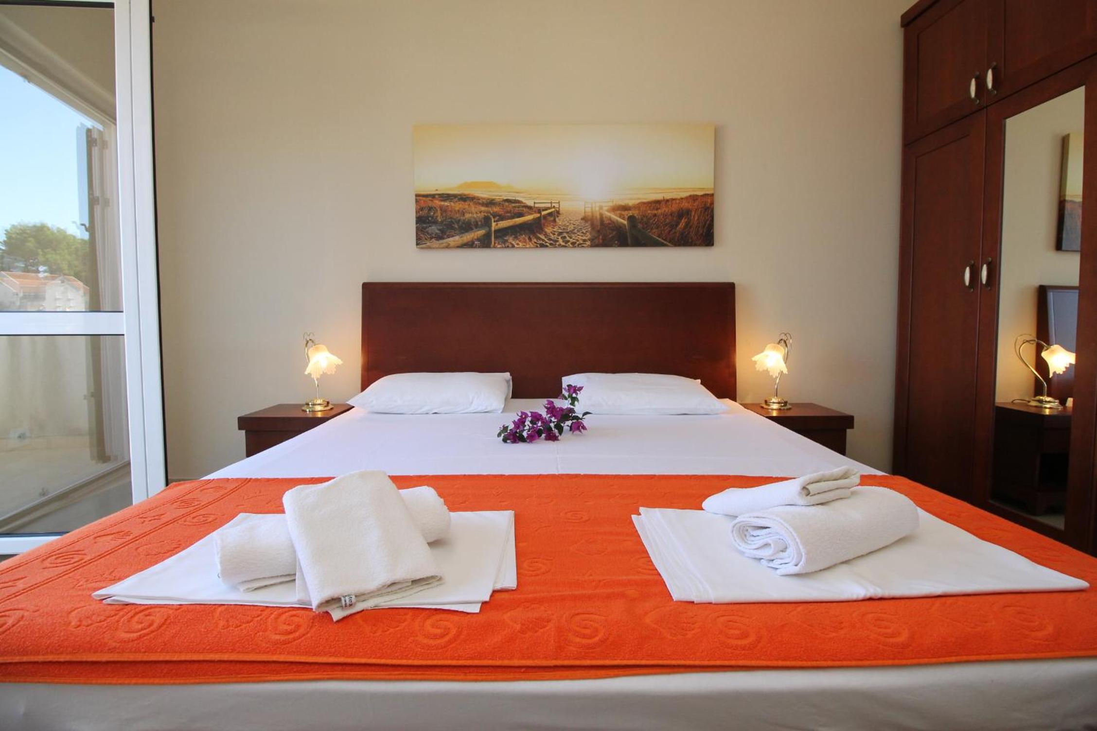 Double Room with Balcony and Sea View - Top Floor - Photo 6