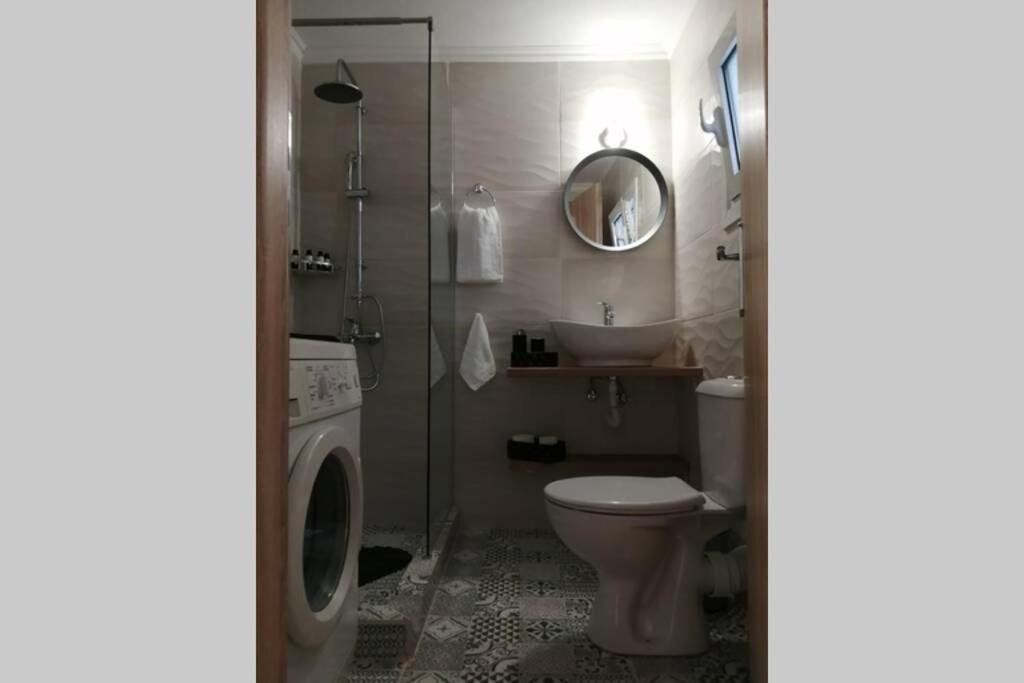 Two-Bedroom House photo 3