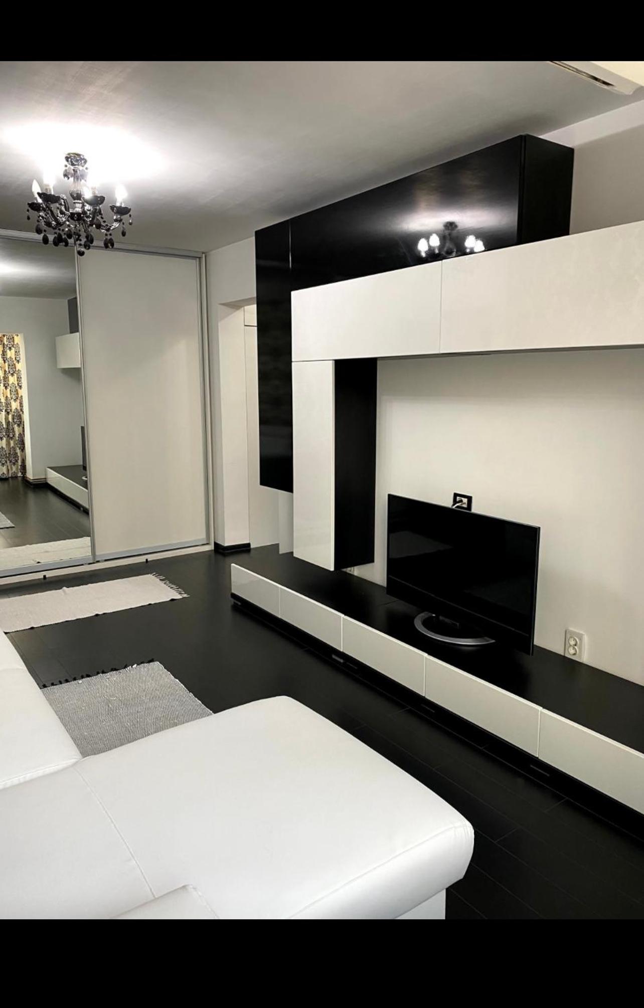One-Bedroom Apartment - Photo 9