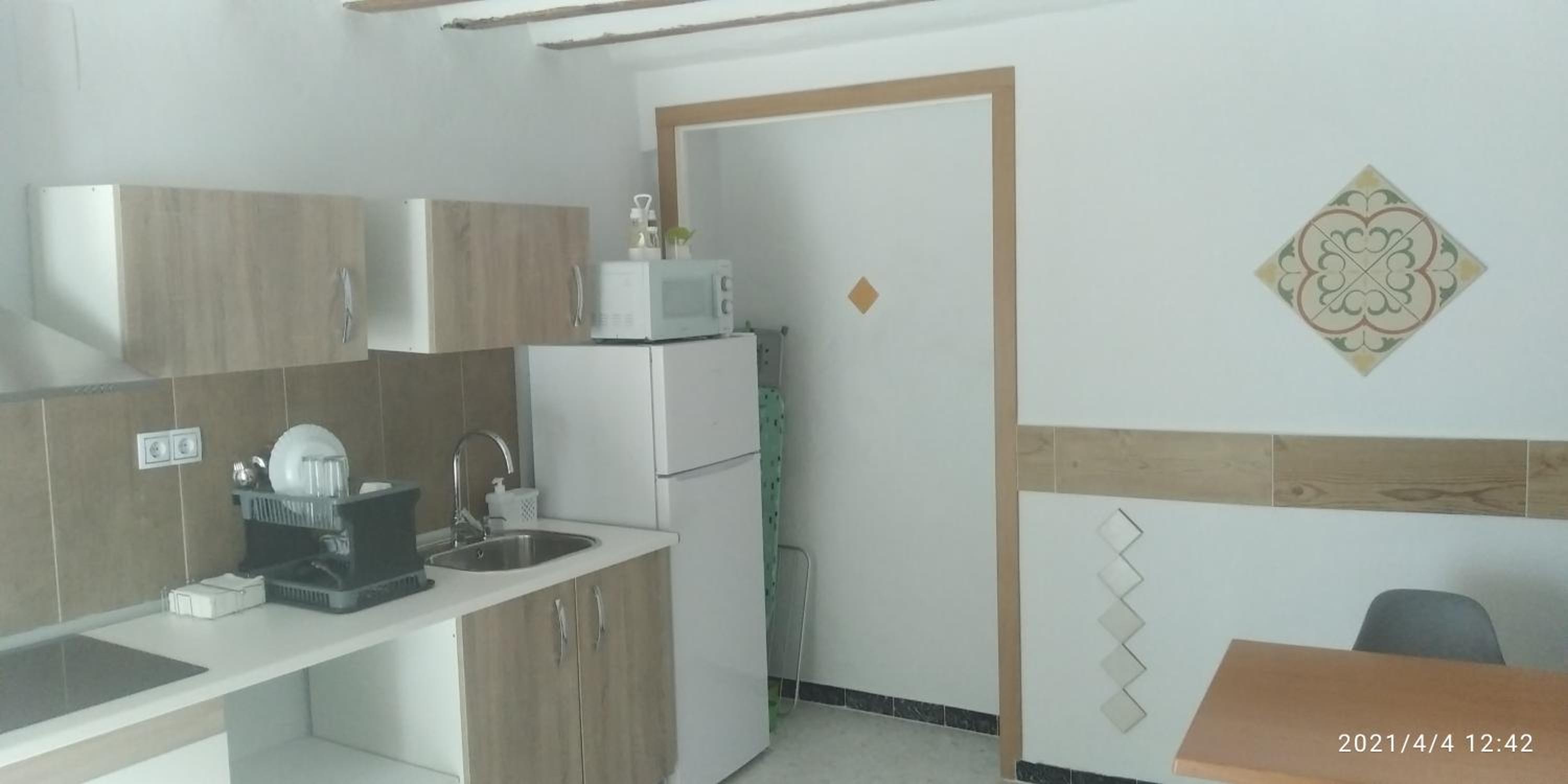 Apartment with Balcony - Photo 9