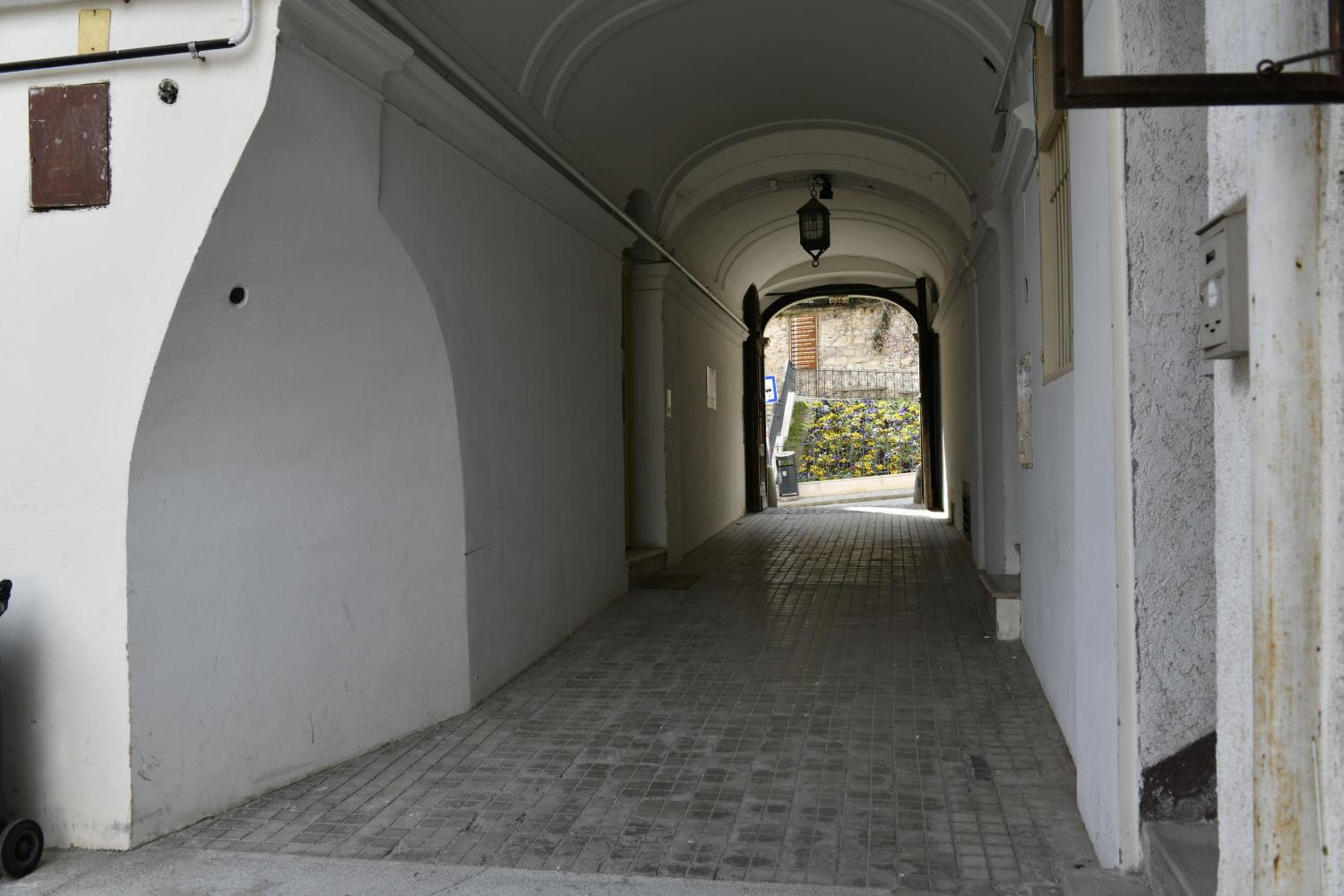Three-Bedroom Apartment - Photo 23