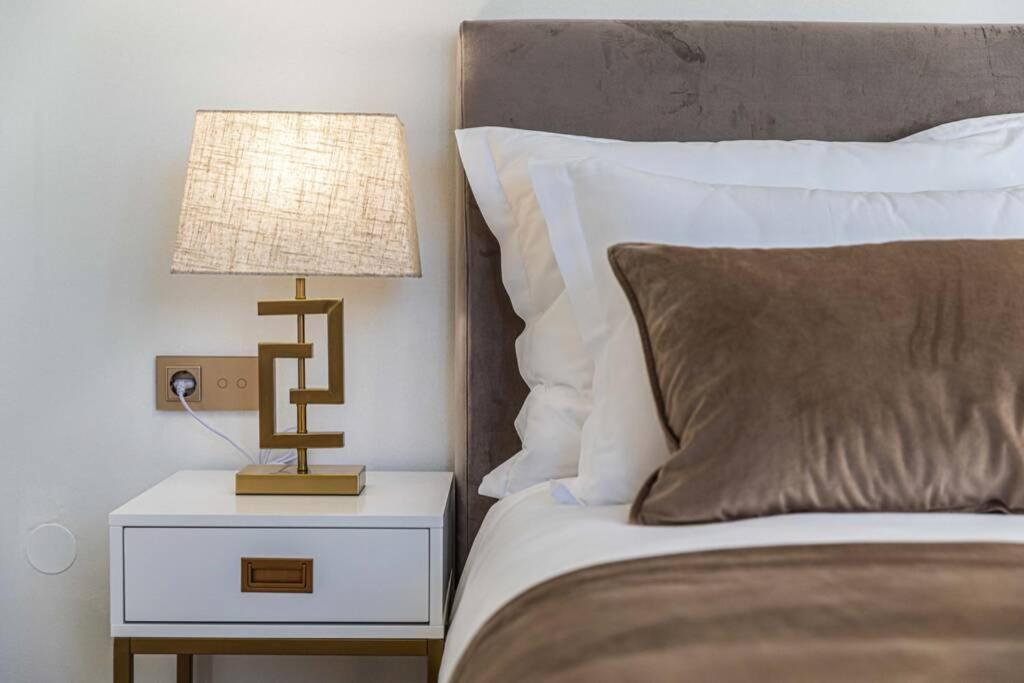 Two-Bedroom Apartment - Photo 19
