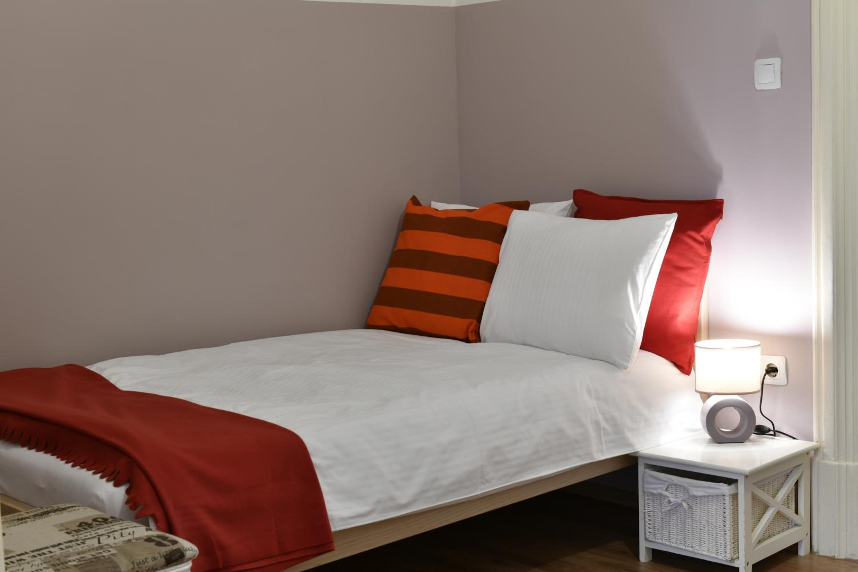 Three-Bedroom Apartment - Photo 34
