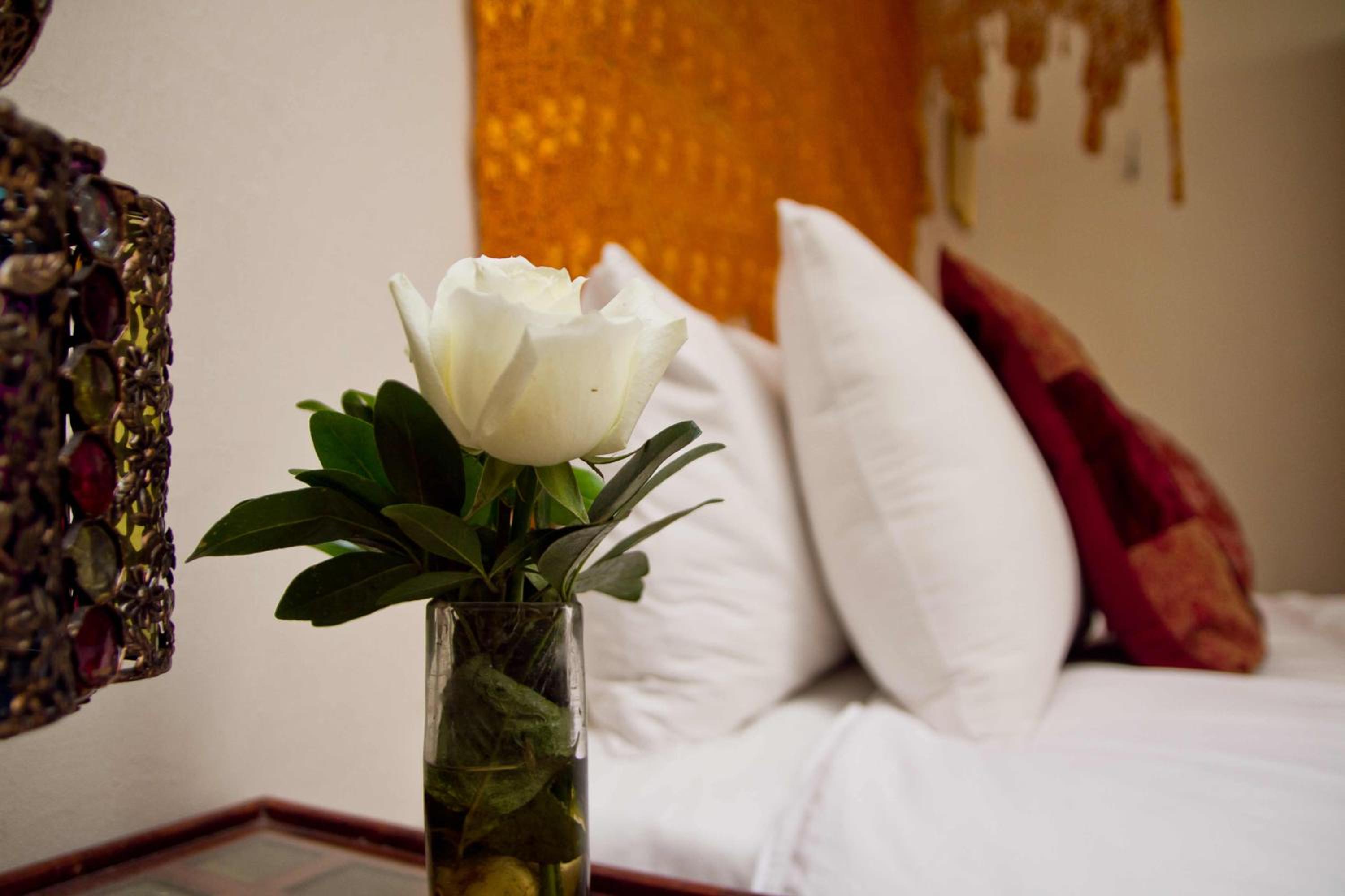 Queen Room with Two Queen Beds - Photo 5