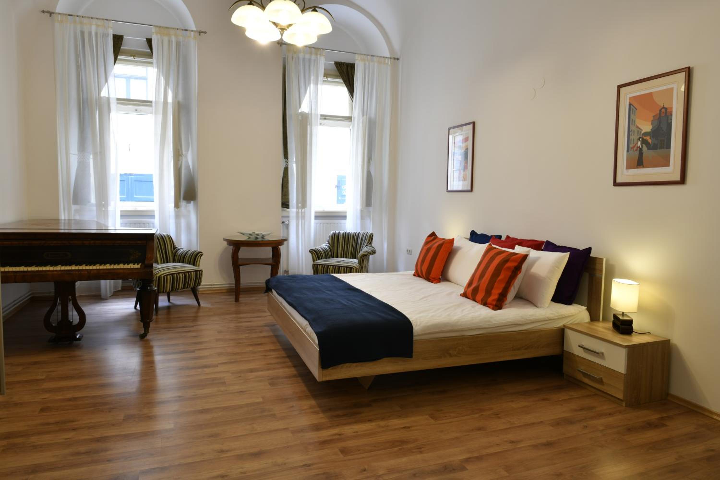 Three-Bedroom Apartment - Photo 35