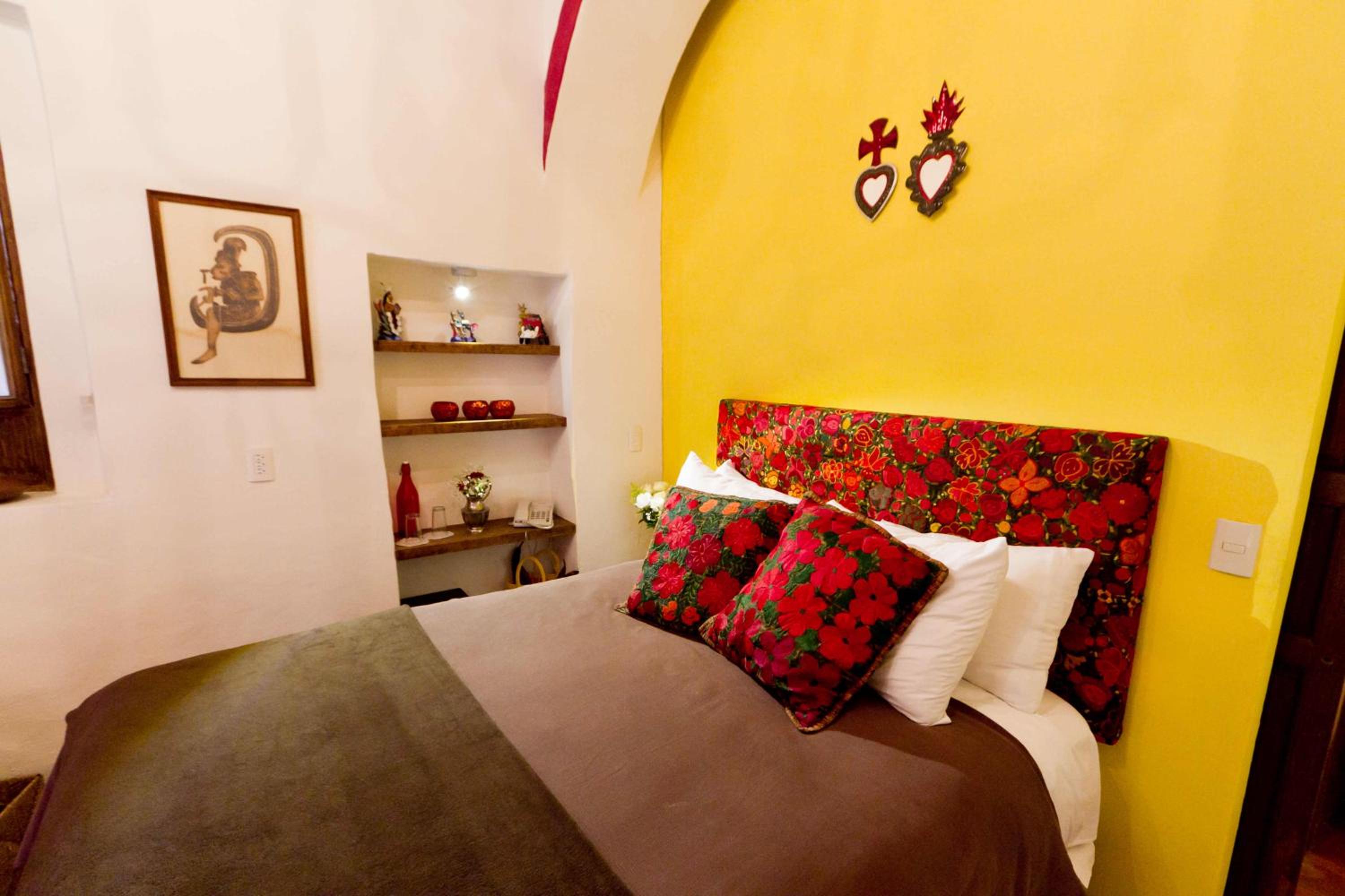 Small Double Room - Photo 8