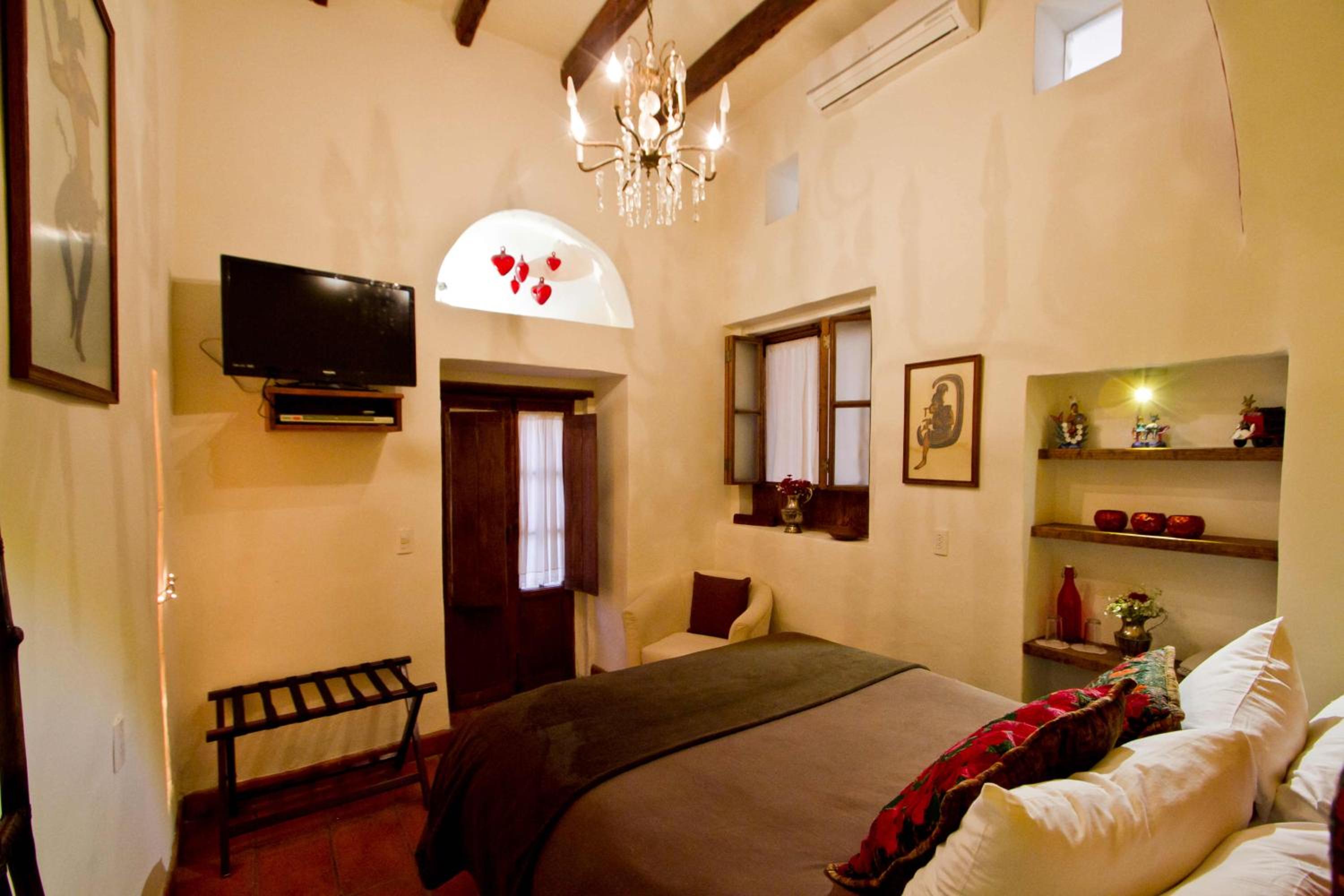 Small Double Room - Photo 10