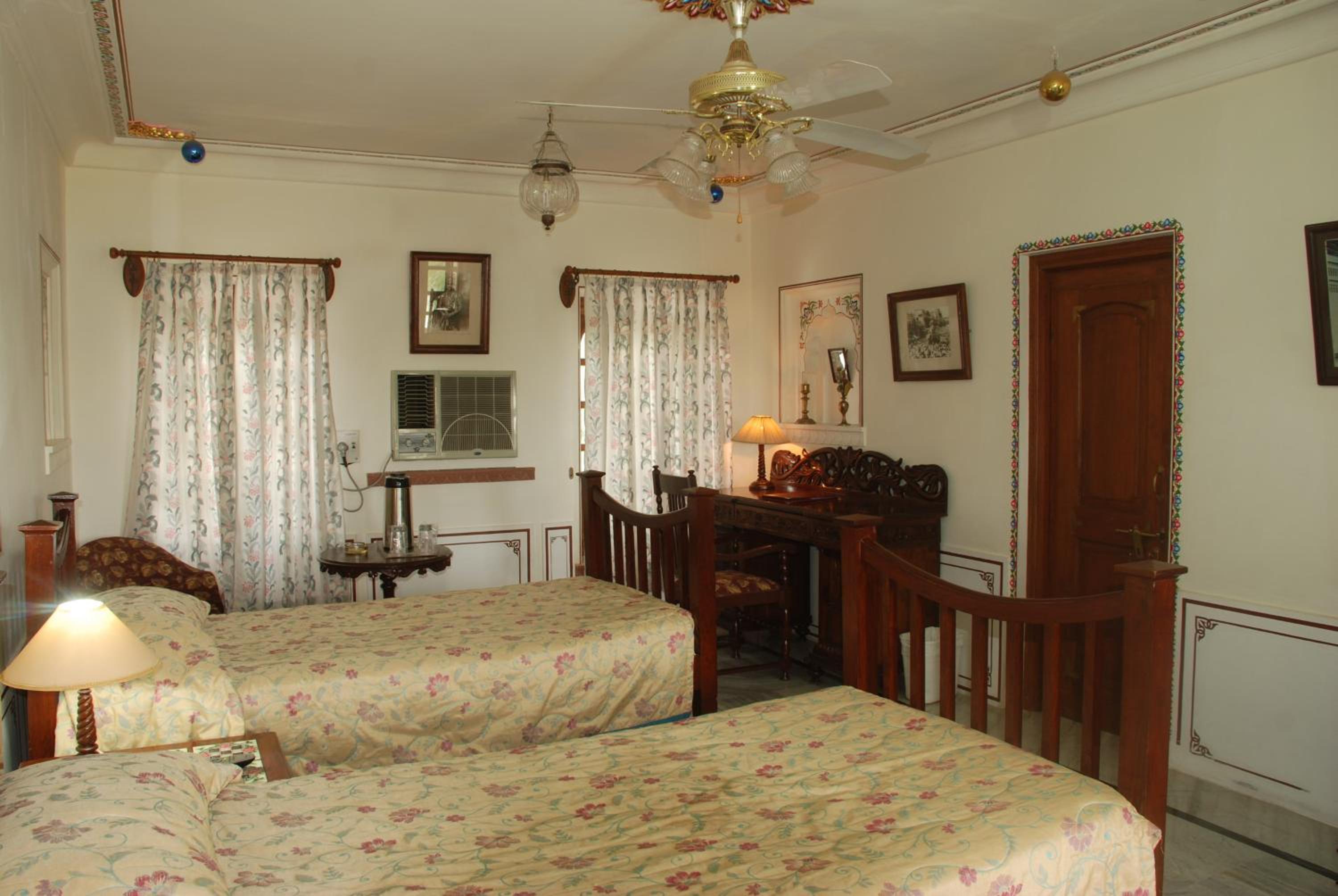 Superior Deluxe Double or Twin Room  - Photo 7