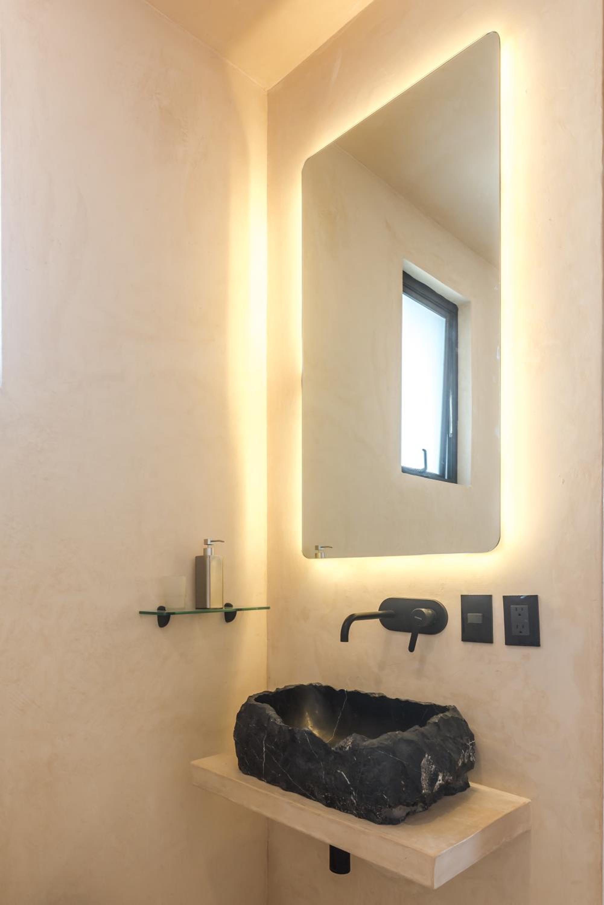 Apartment with Terrace - Photo 7
