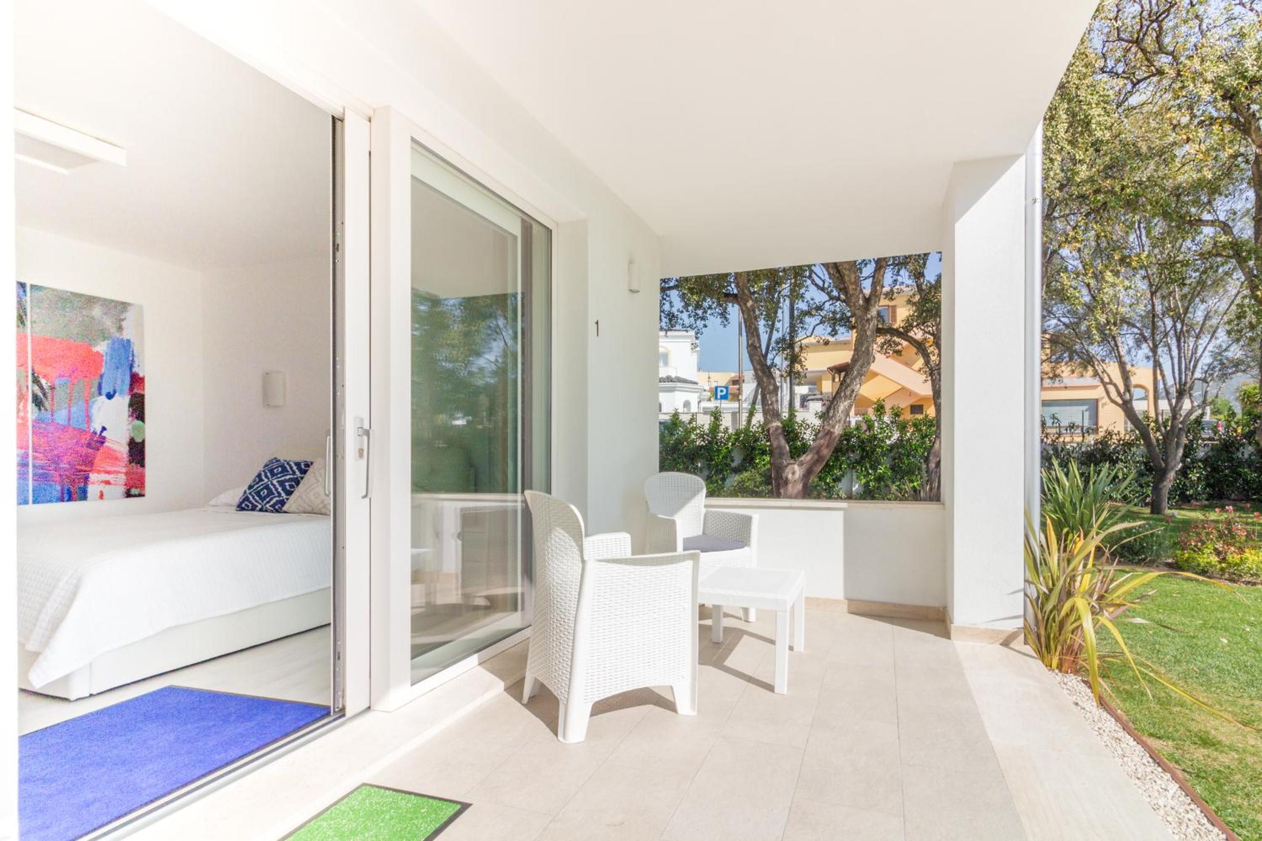Double Room with Pool View