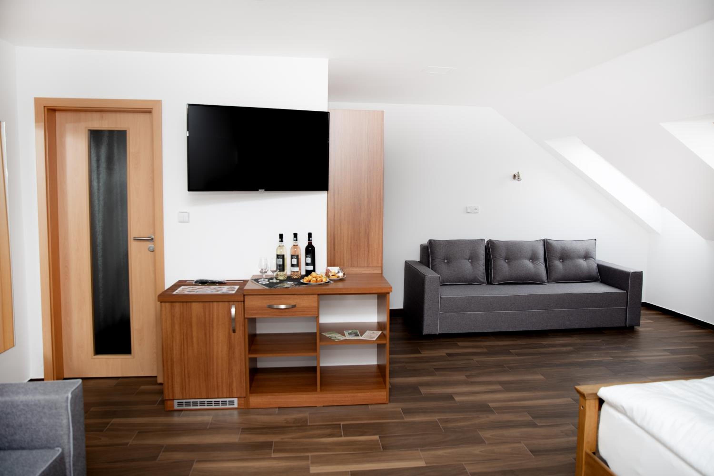 Family Room photo 1