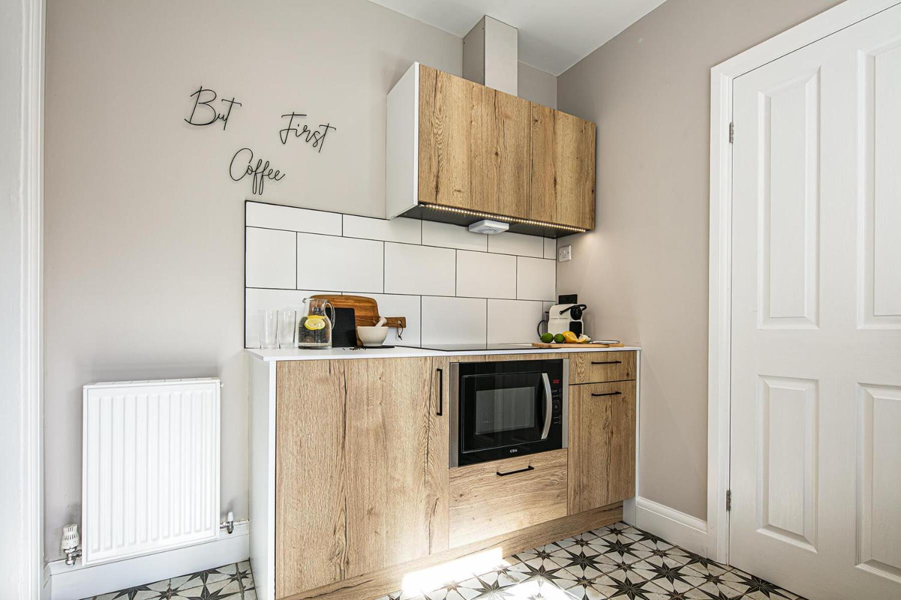 Superior Ground Floor Super King or Twin Suite photo 2