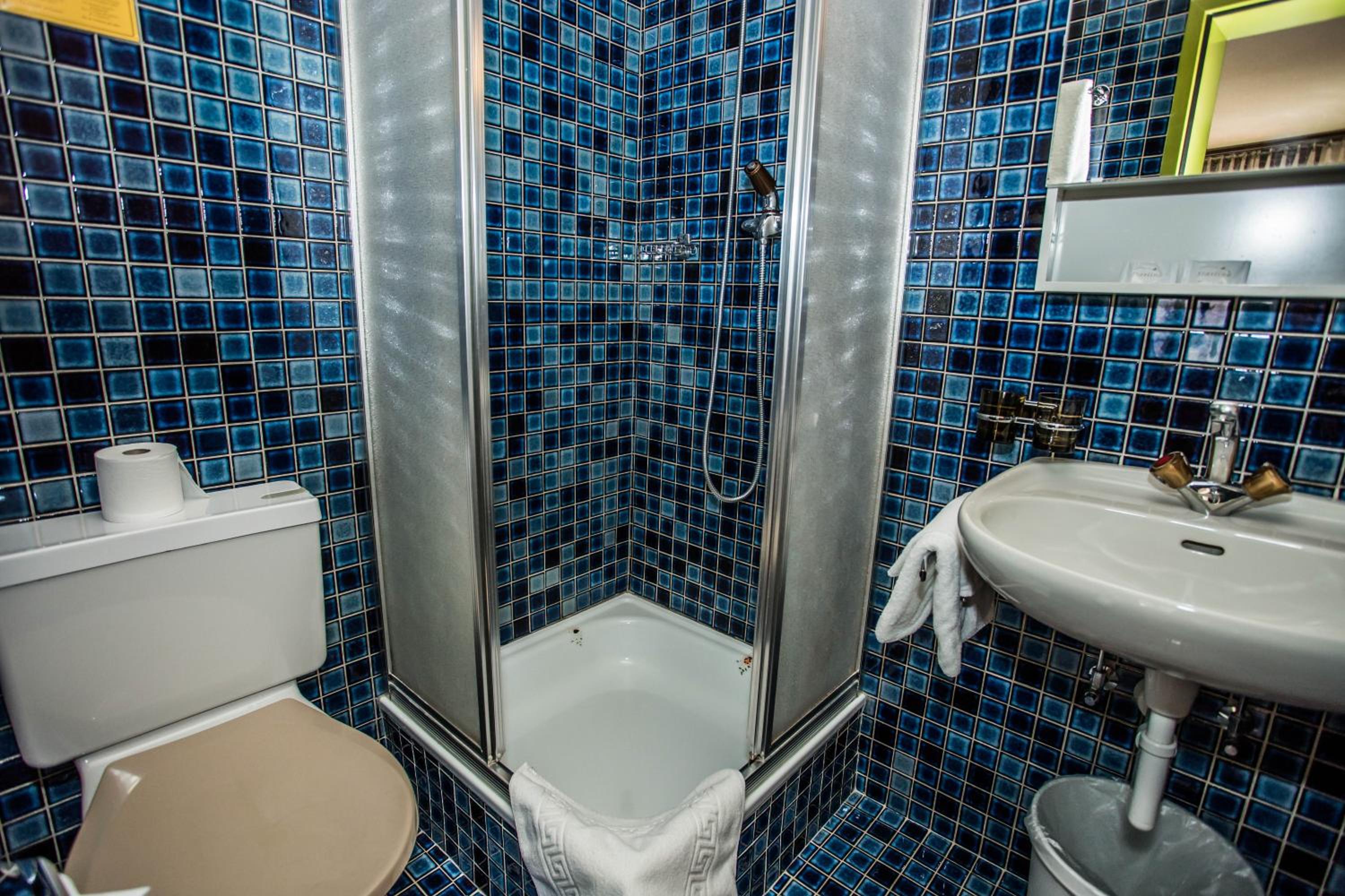 Superior Double Room with Balcony - Photo 16