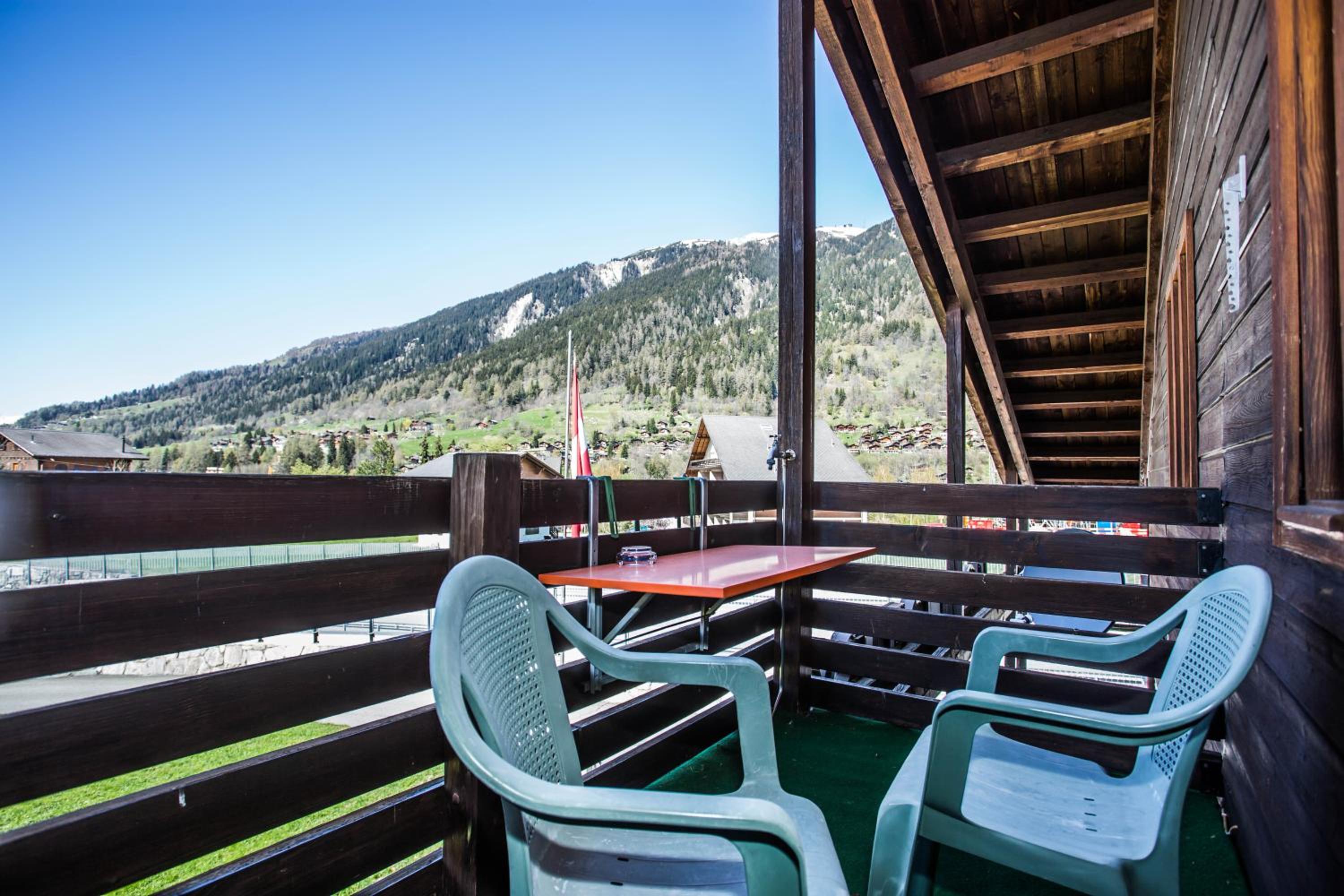 Standard Double Room with Balcony - Photo 9