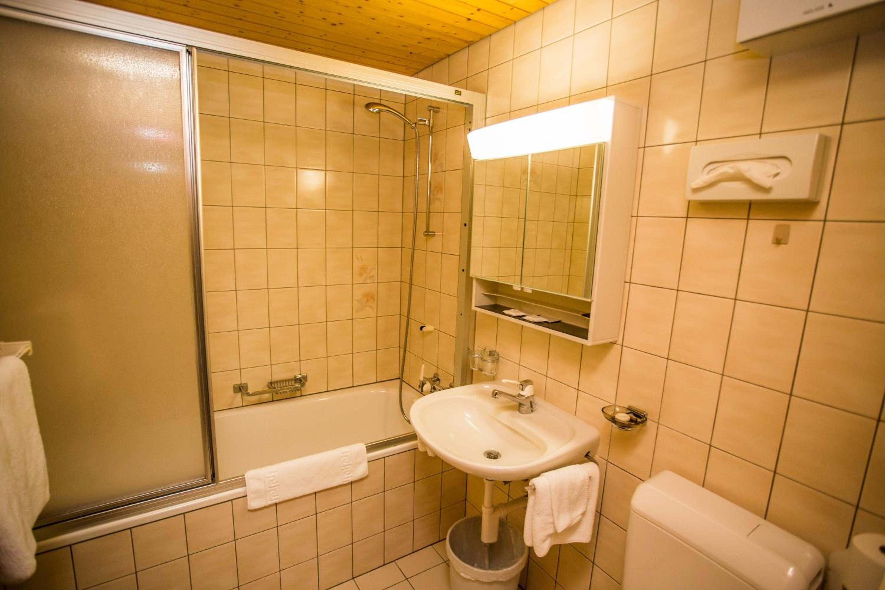 Superior Double Room with Balcony - Photo 19