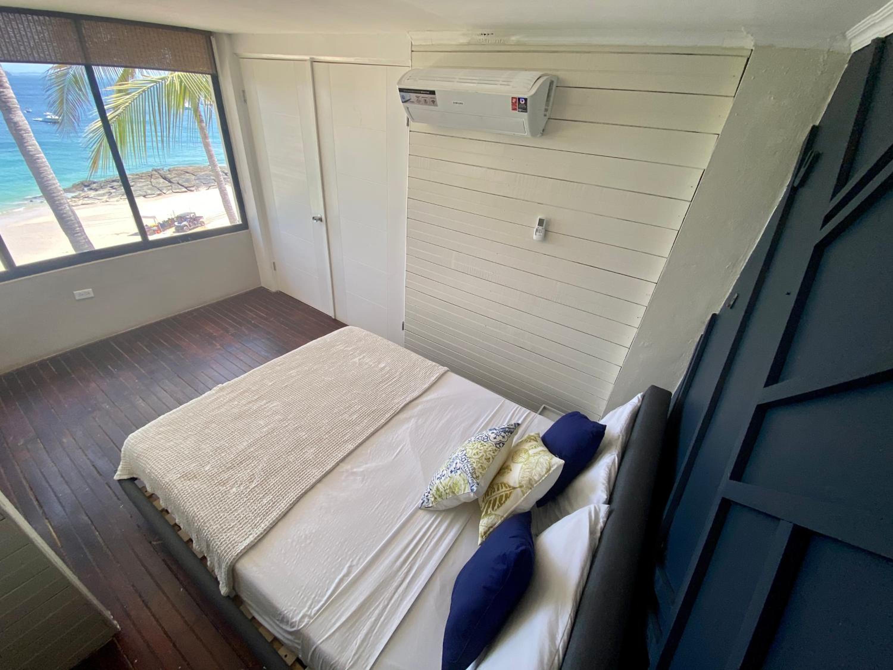 Deluxe Suite with Sea View