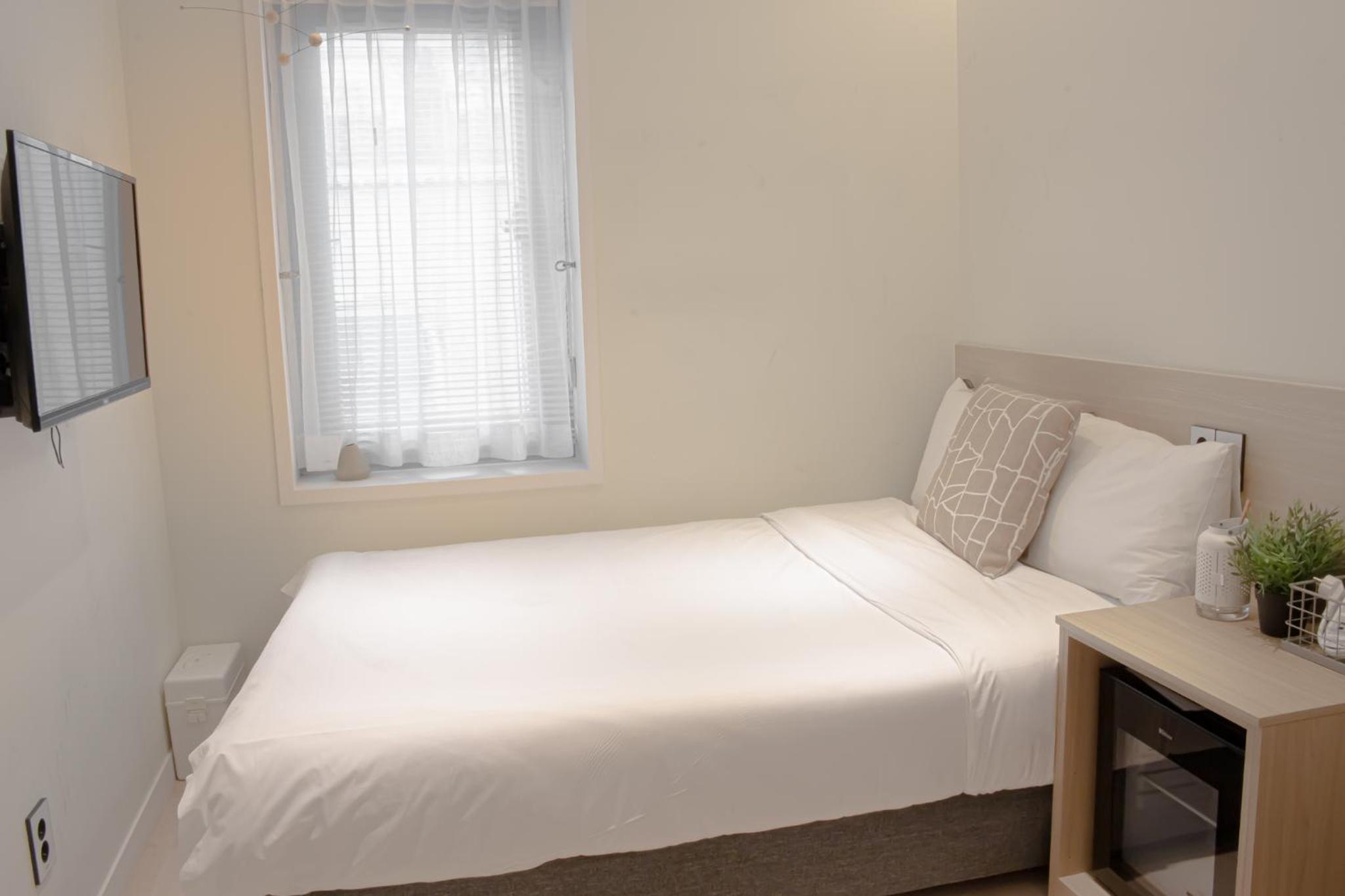 Double Room - Photo 8