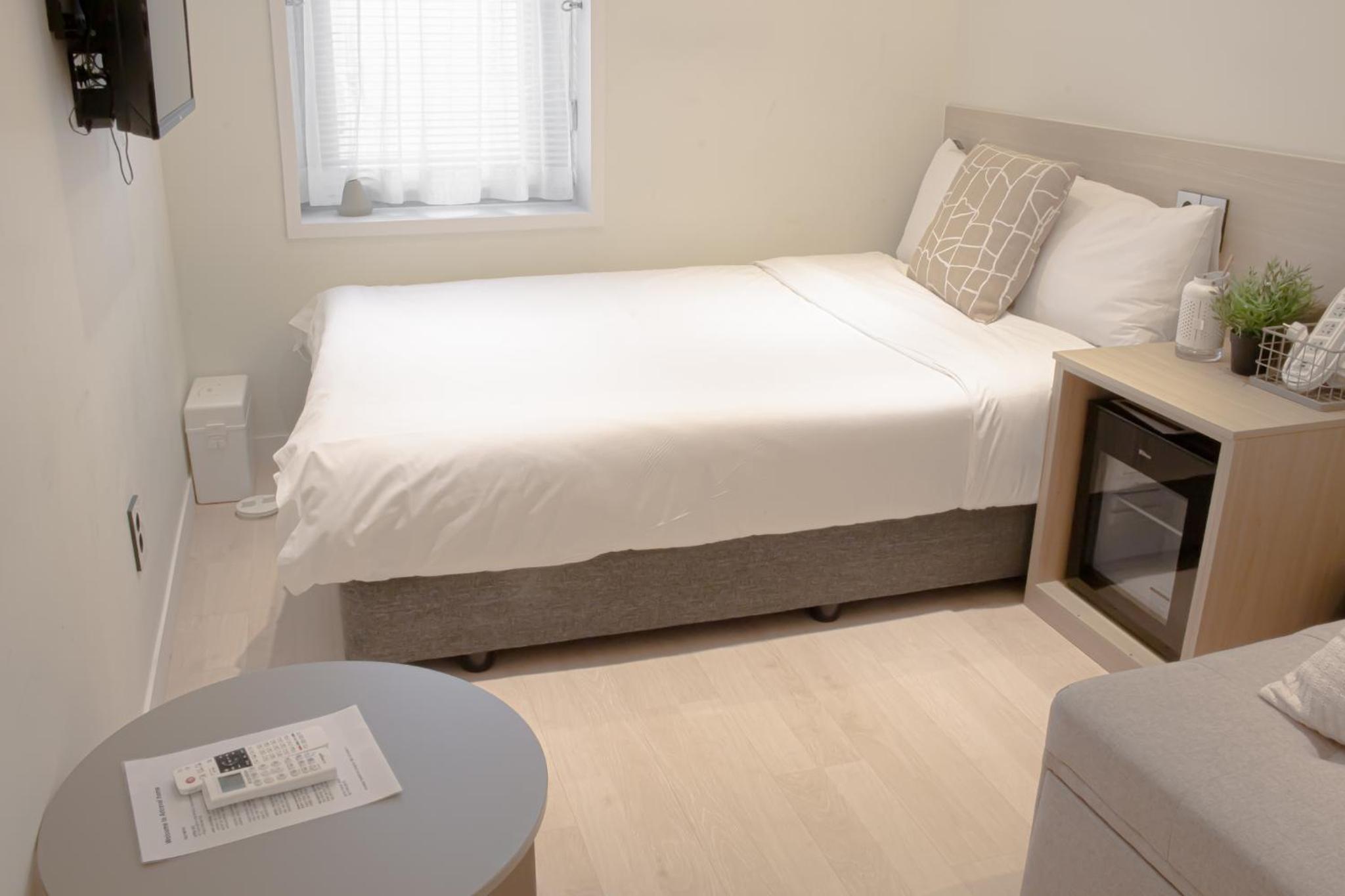 Double Room - Photo 7