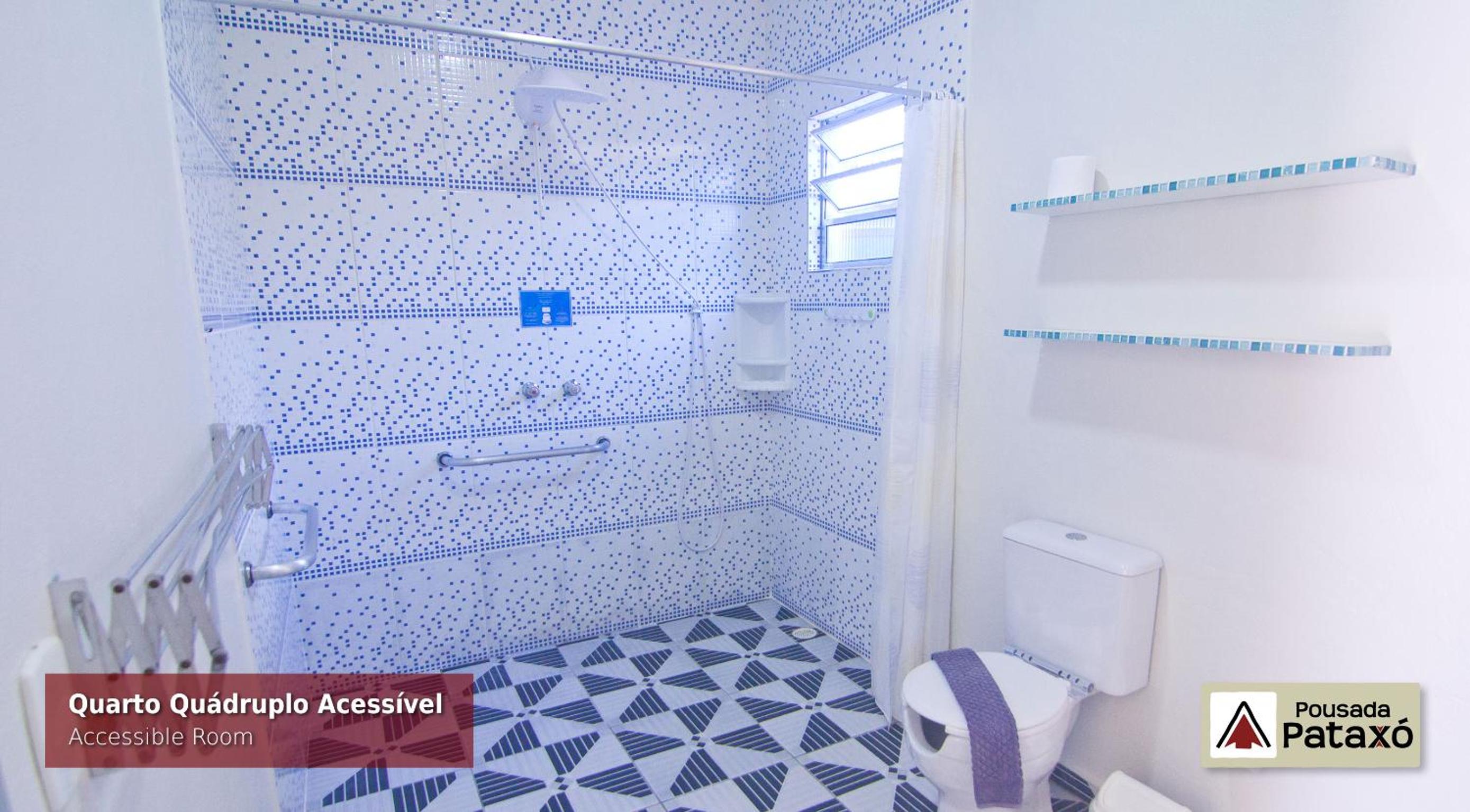 Quadruple Room - Disability Access photo 3