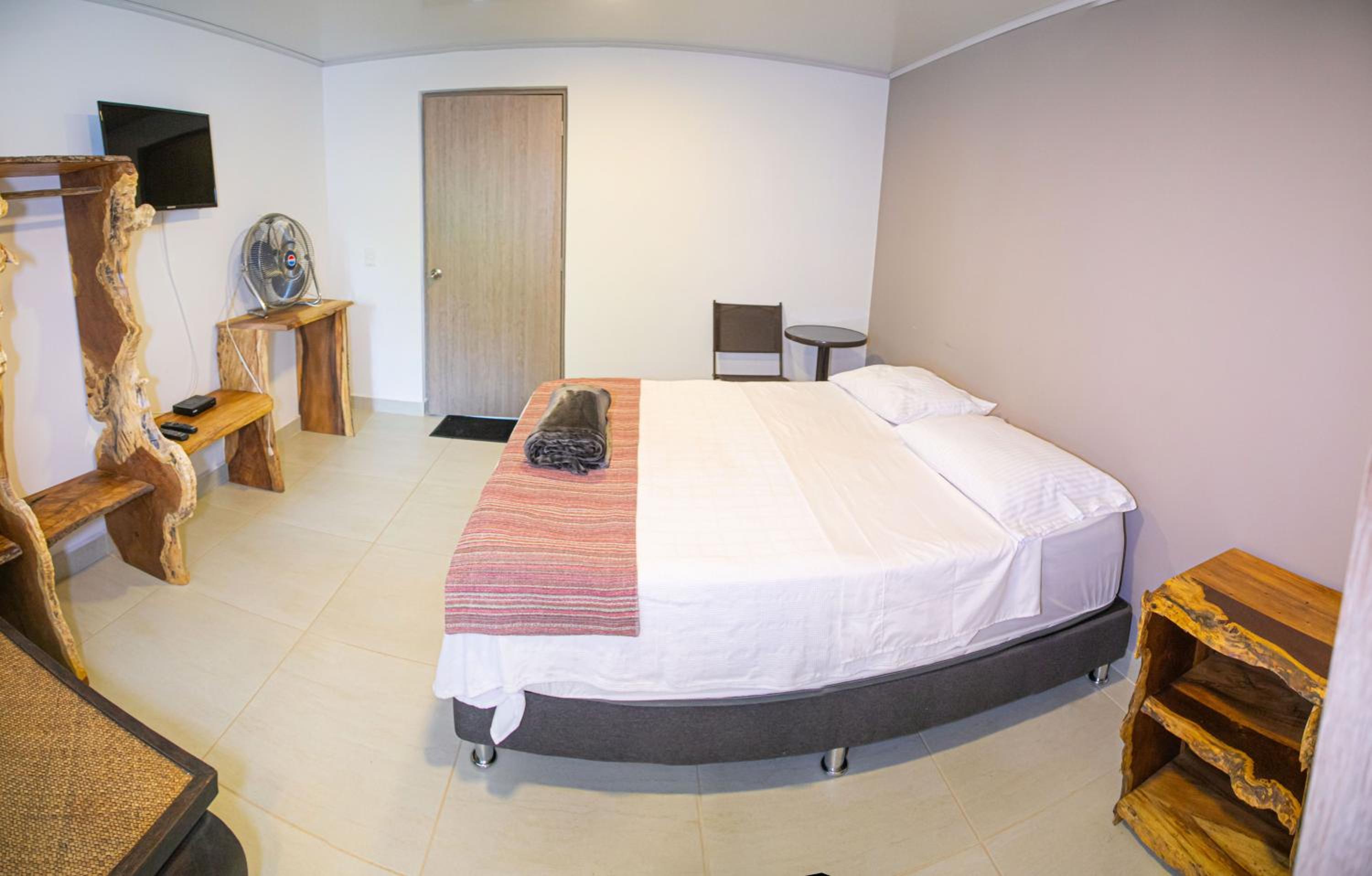 Deluxe Queen Room photo 3