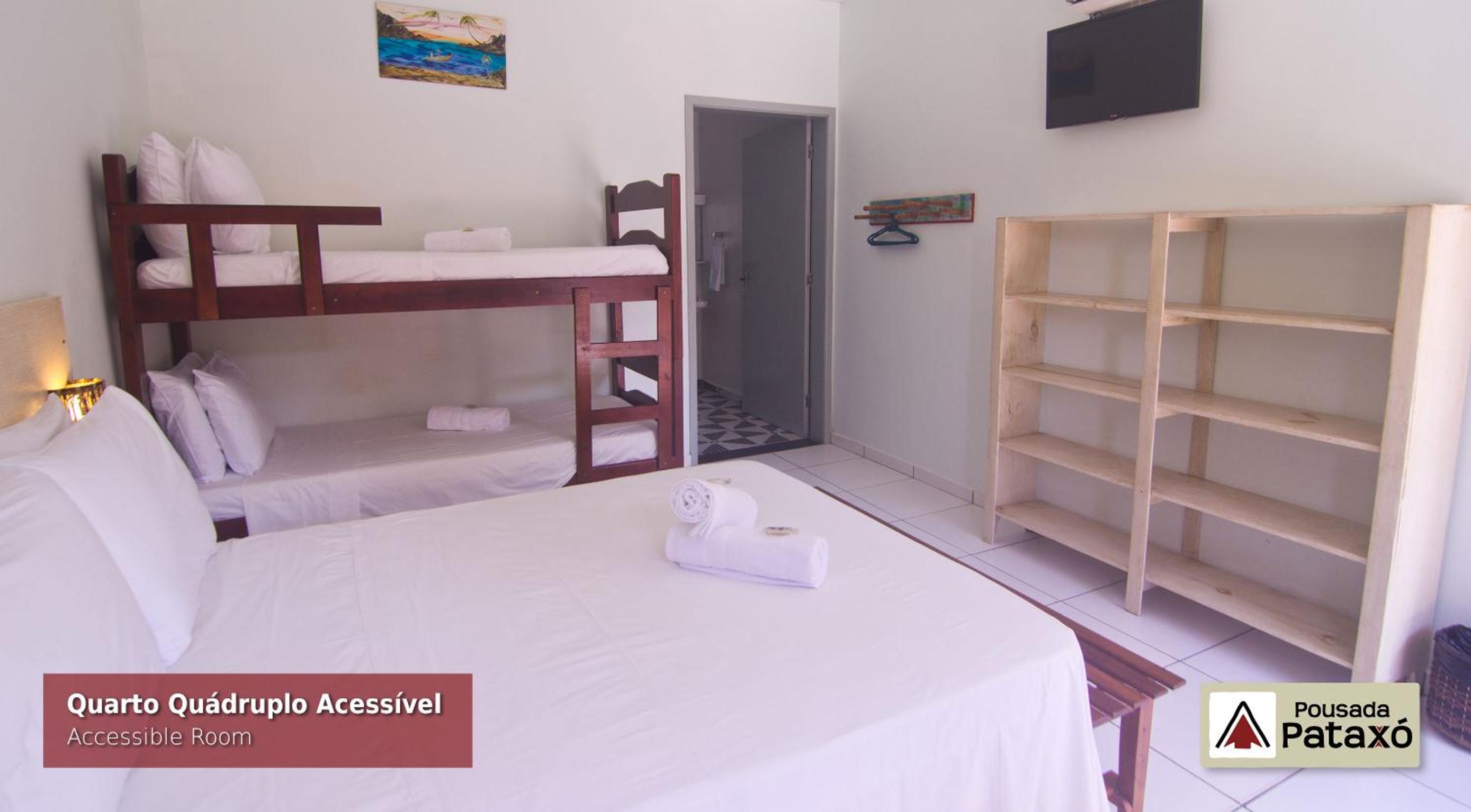 Quadruple Room - Disability Access photo 2