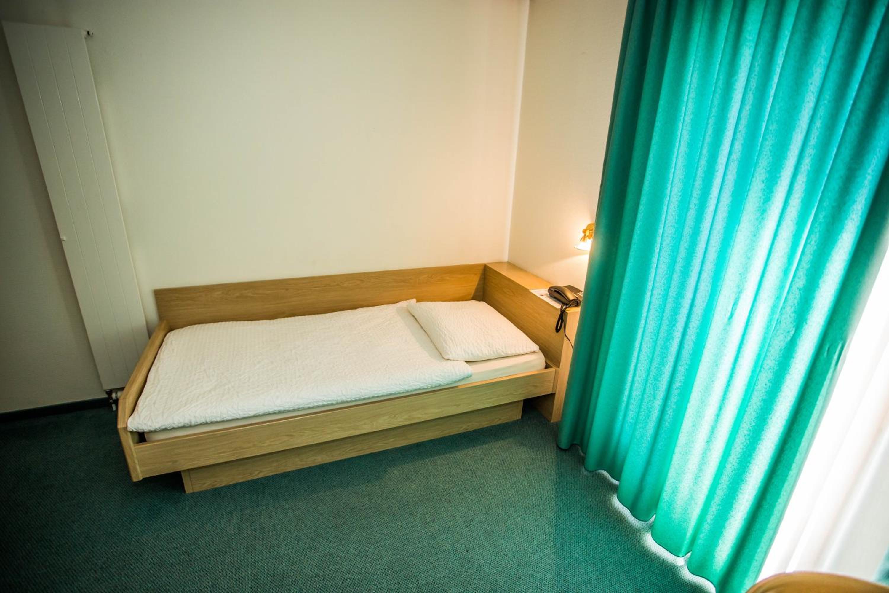 Single Room photo 3