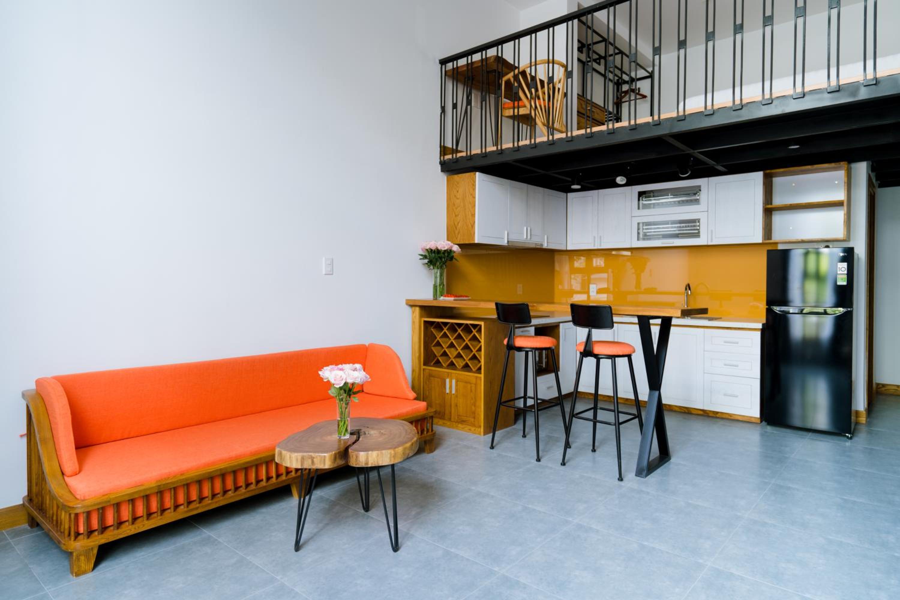 One-Bedroom Apartment - Photo 6