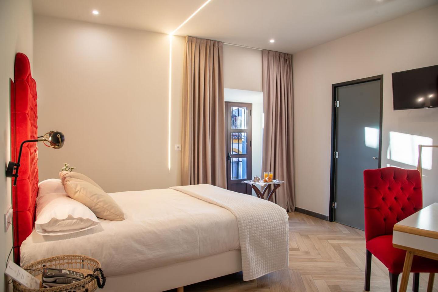 Double Room - Photo 4