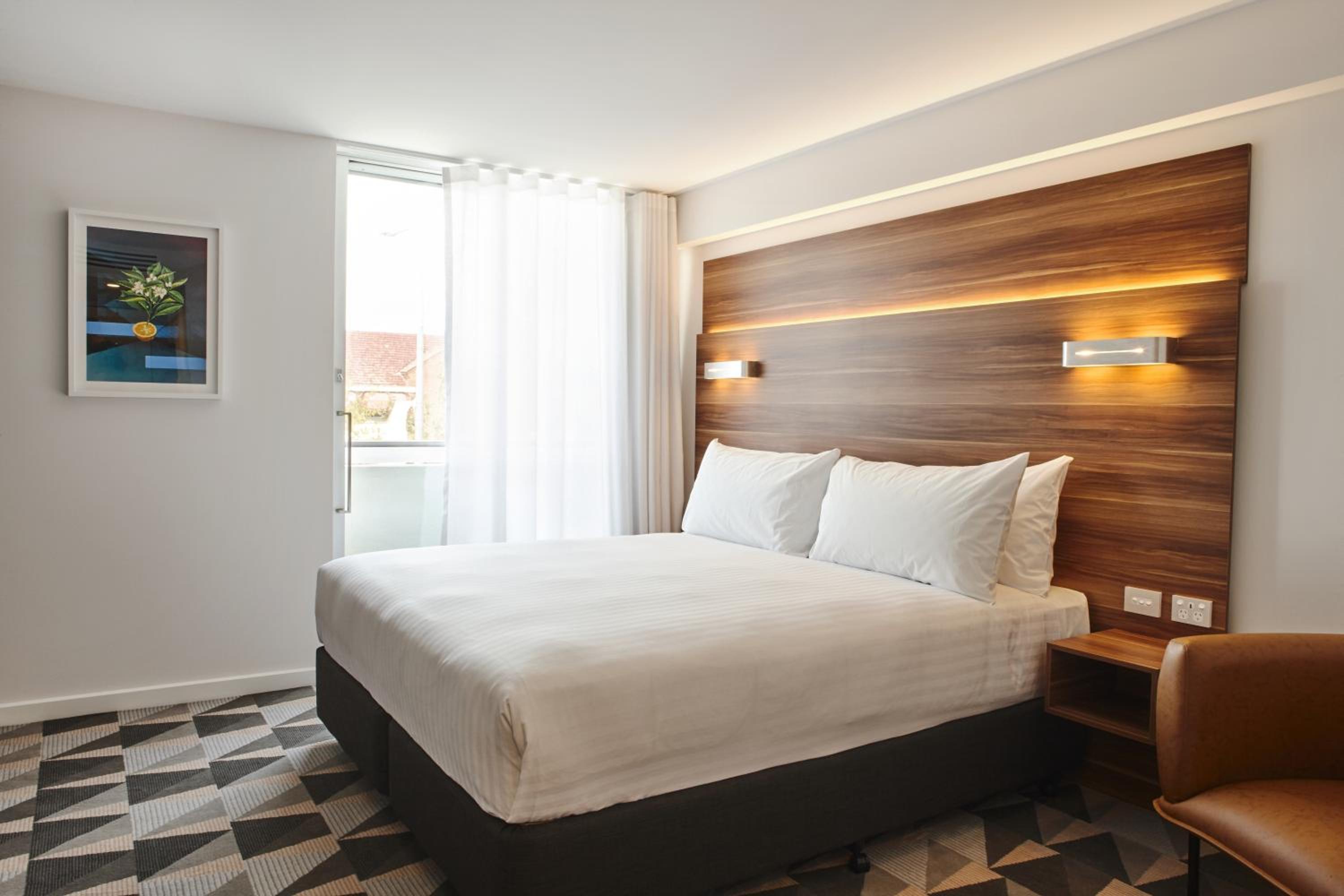 Deluxe King Room photo 1
