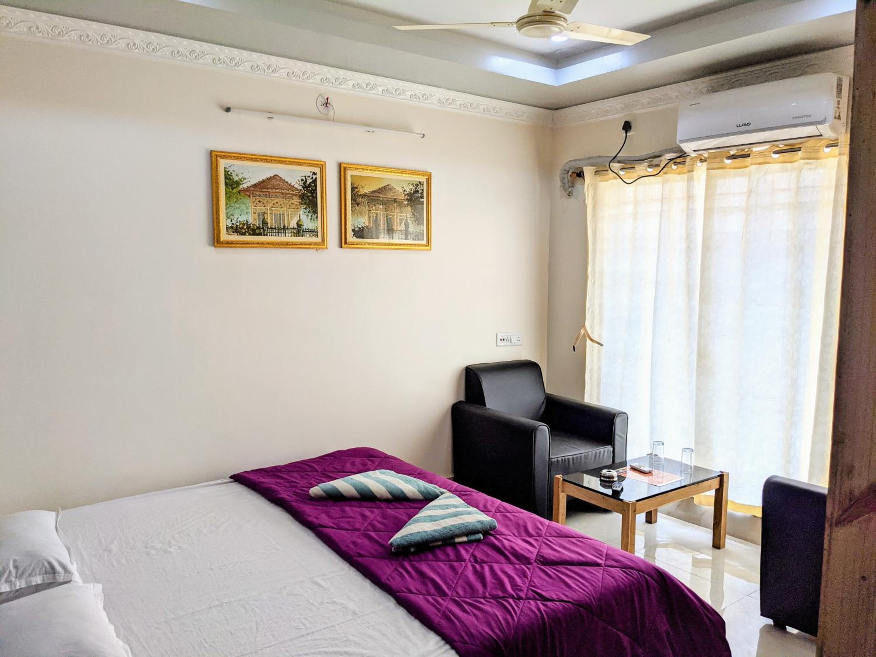 Double Room (10% off on Food & Beverage services & 10% off on Two-way Railway Station Transfer) - Photo 9